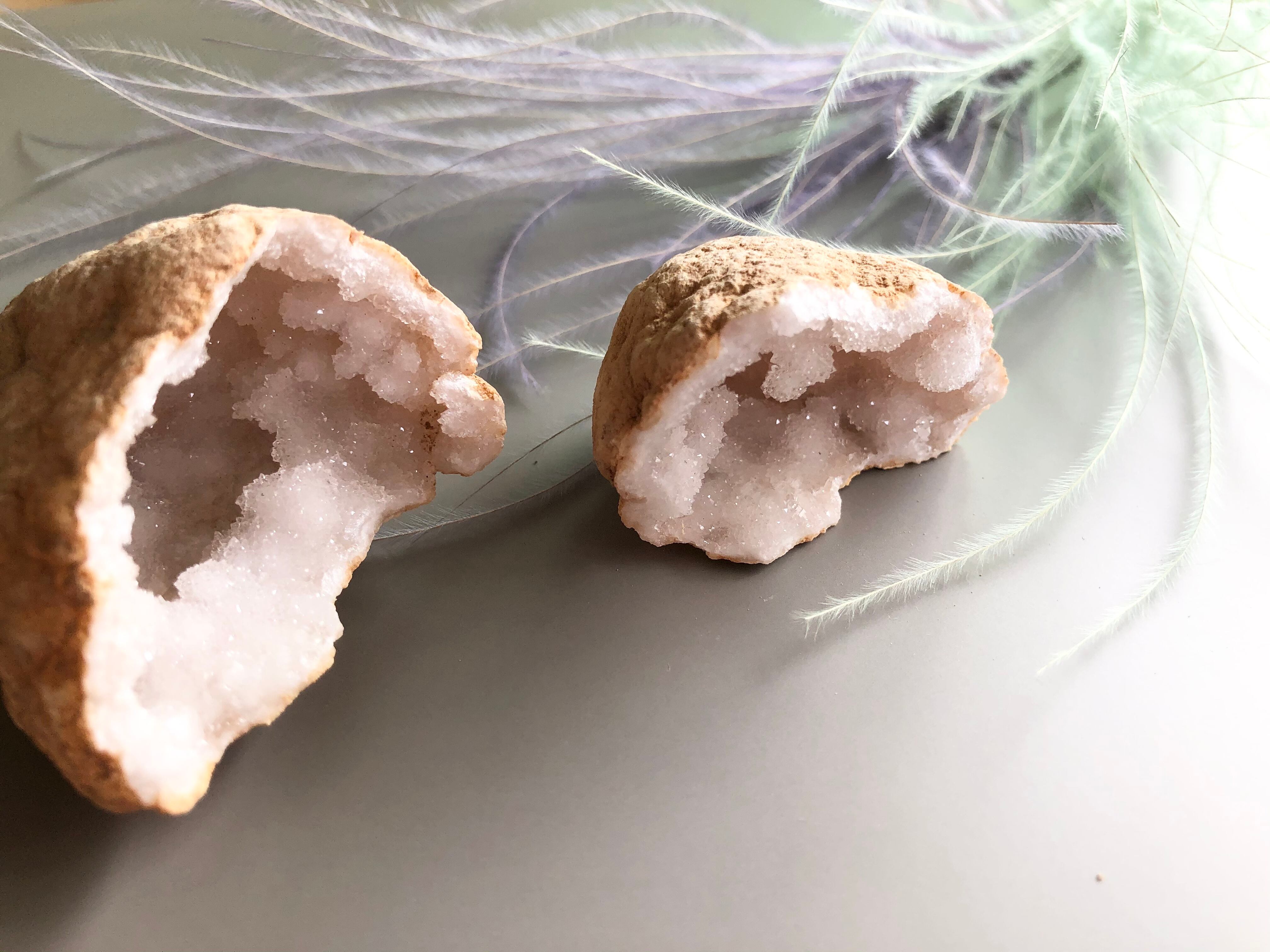 キレイな結晶⭐︎ジオードボールペア　晶洞