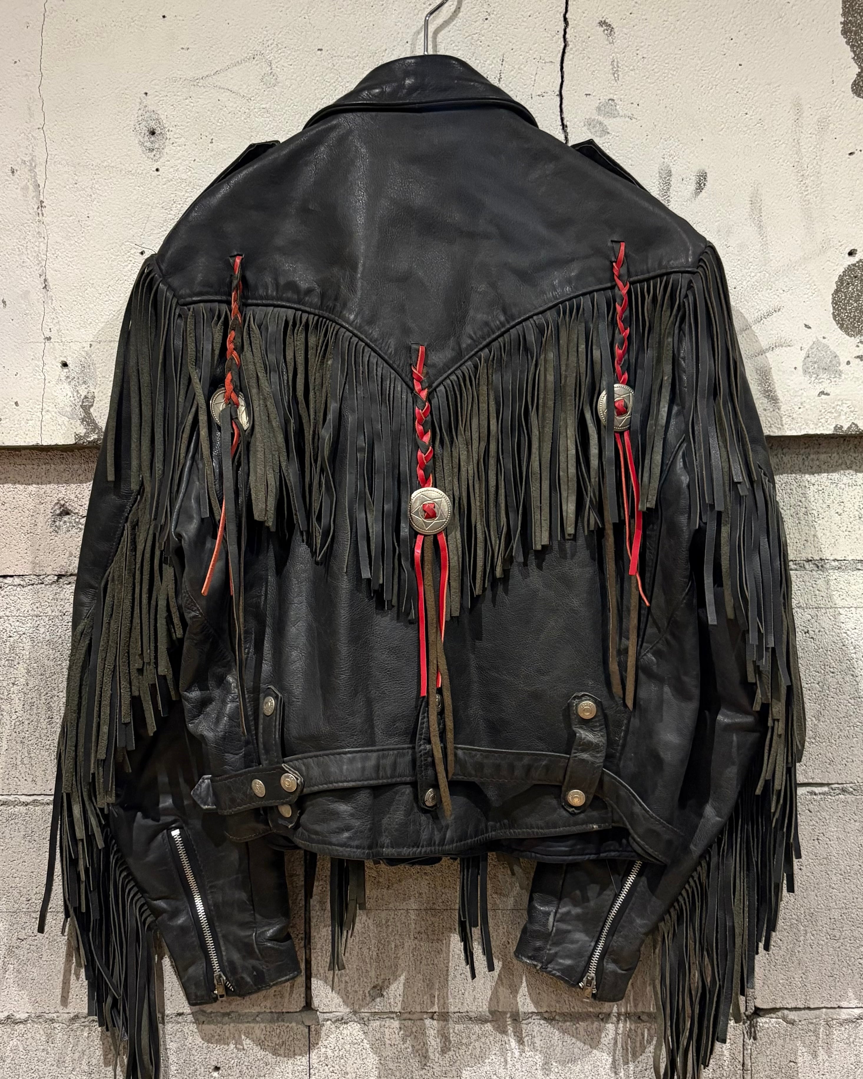 Caka otto】 “Schott” Fringe × Concho Button Decoration Vintage