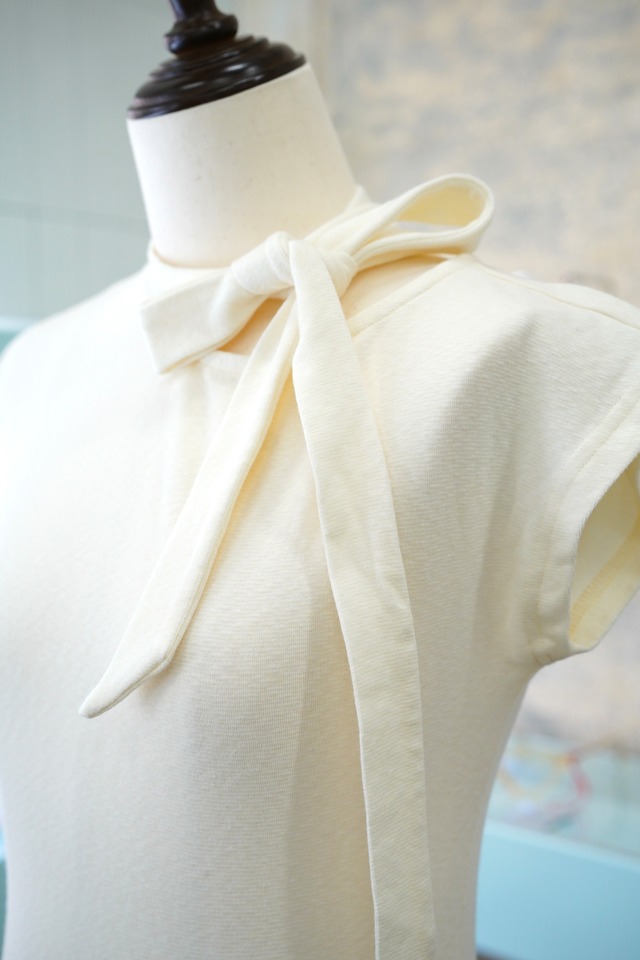 TIE TUKI NO SLEEVE CUT AND SEW