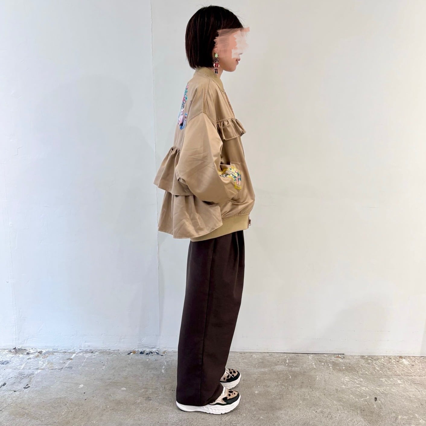 GOSOAKY 馬の刺繍 フリル付きジャケット 刺繍フリルジャケット“Crafting Cats Frill Jacket” (Beige