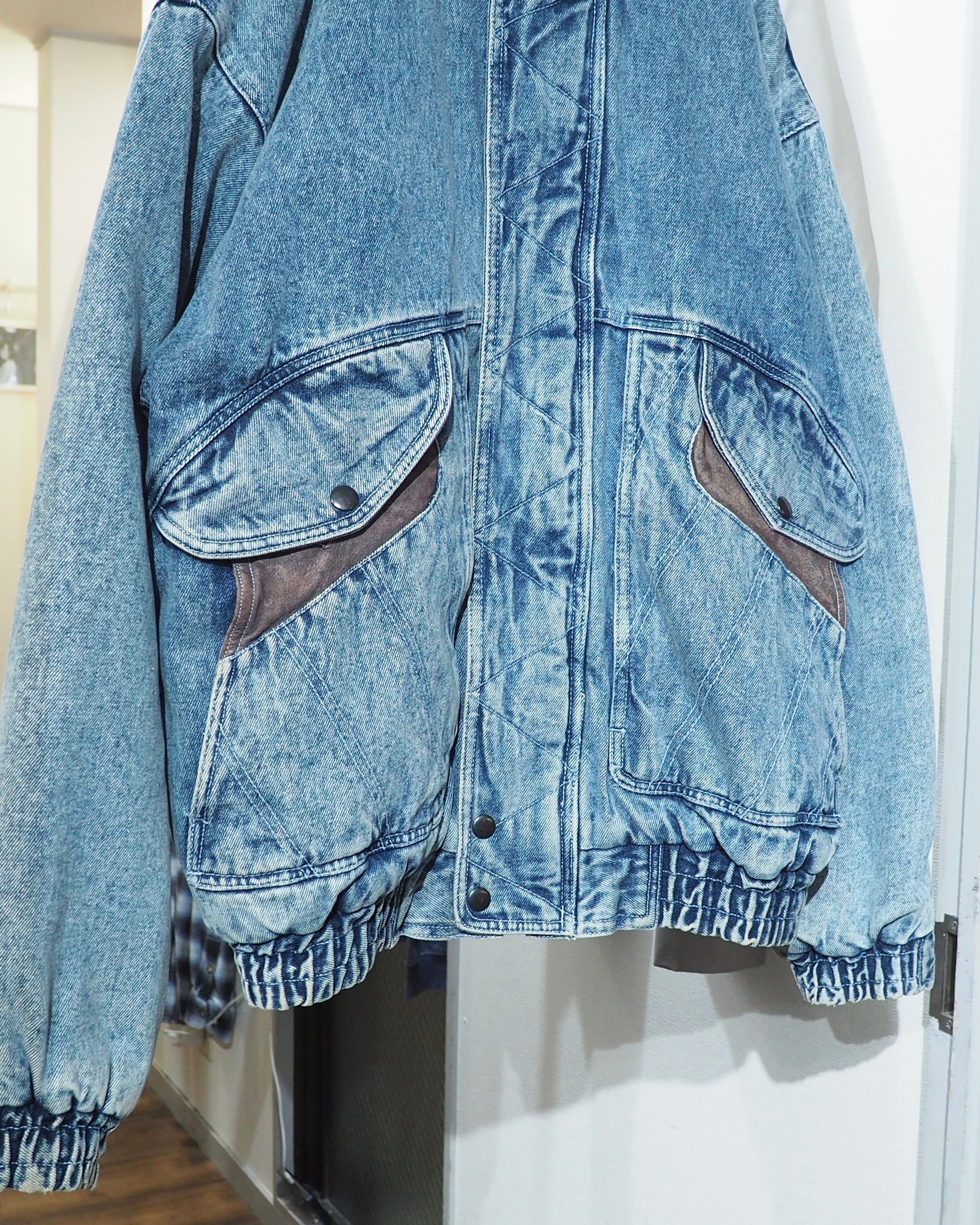 1980s Beautiful Ice Blue × leather docking Over silhouette vintage Denim jacket