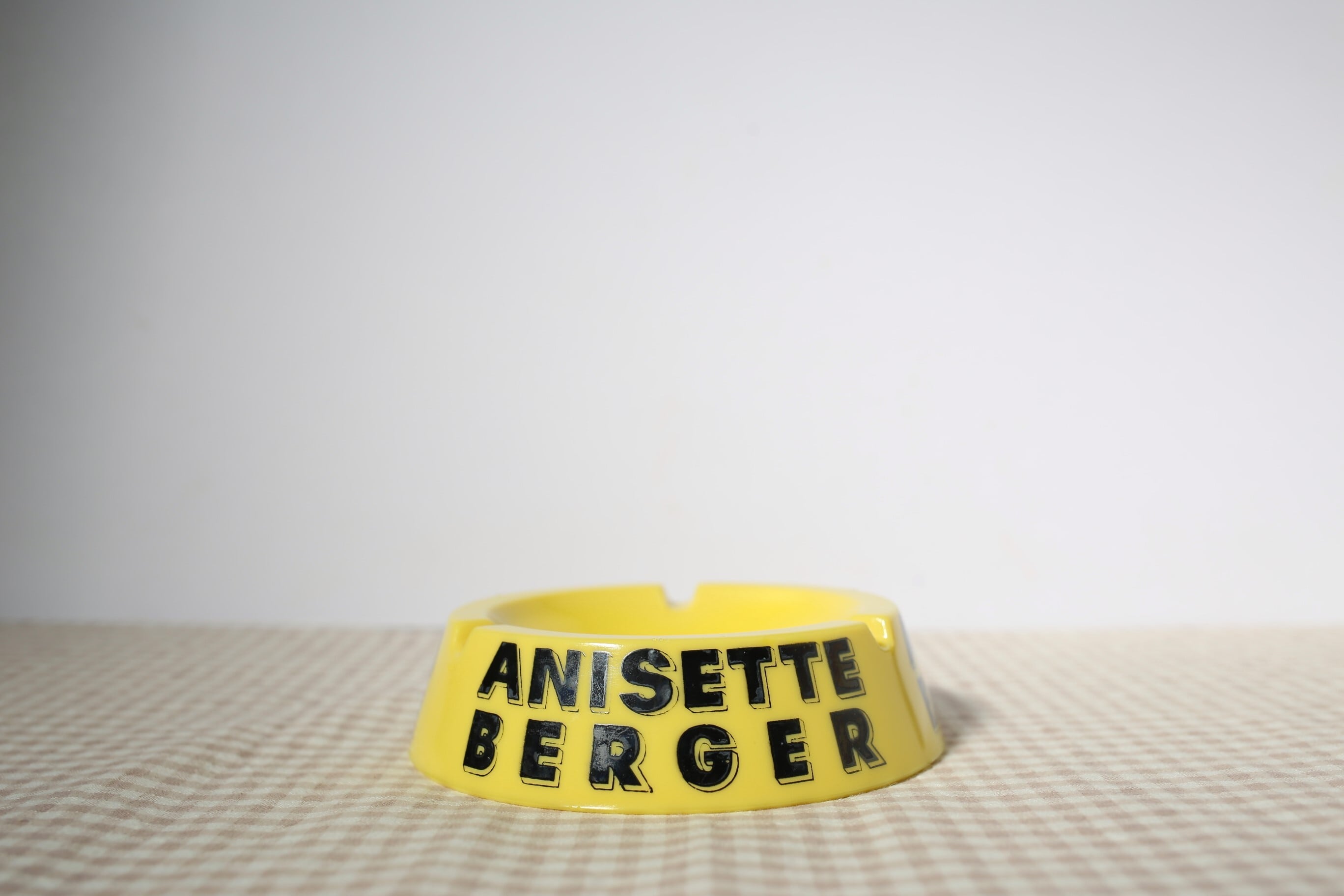 フランス アンティーク ヴィンテージ ミルクガラス 灰皿 『BERGER』 N