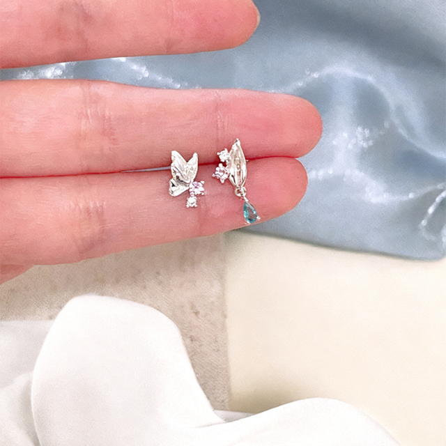 erban羽ばたきピアス