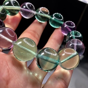 B117 大玉✩ガラスの様な透明感フローライトブレスレット