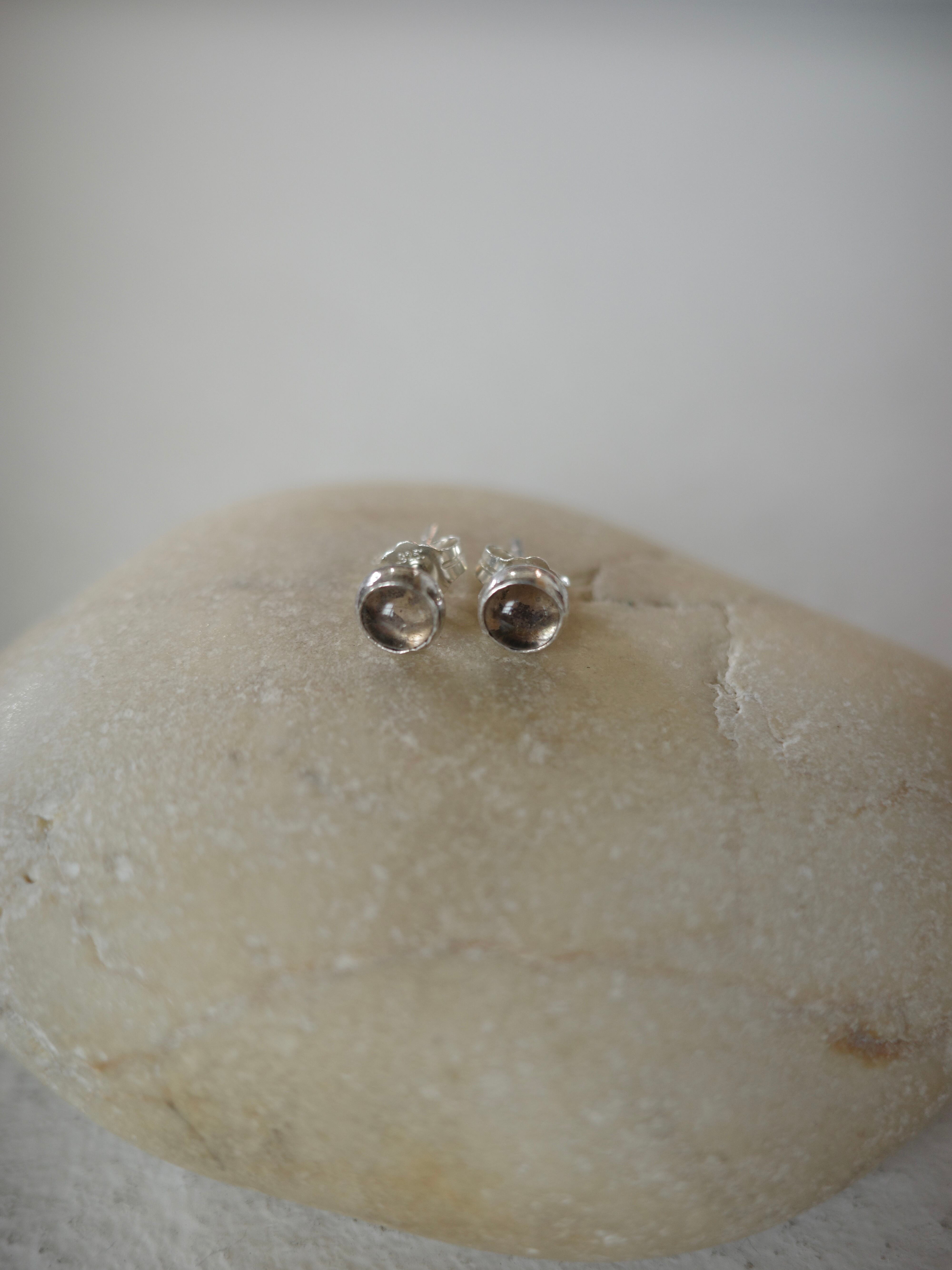 <vintage silver925>petit brown glass pierece