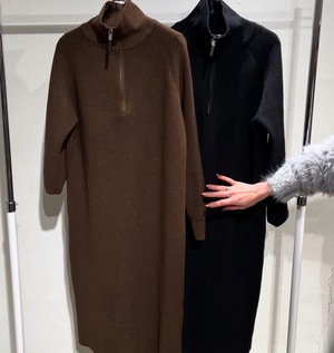 ポリーヌブロー   低身長ハーフZIPリブニットワンピース