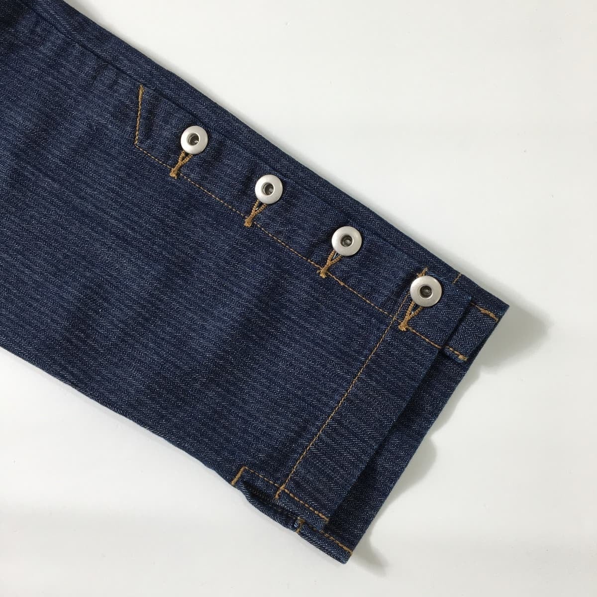 22SS AMERI アメリ ALTERNATE HEM STRAIGHT DENIM ストレートデニム パンツ 裾ボタン センタープレス 24 |  「フクル」ファッションブランドユーズドセレクトショップ powered by BASE