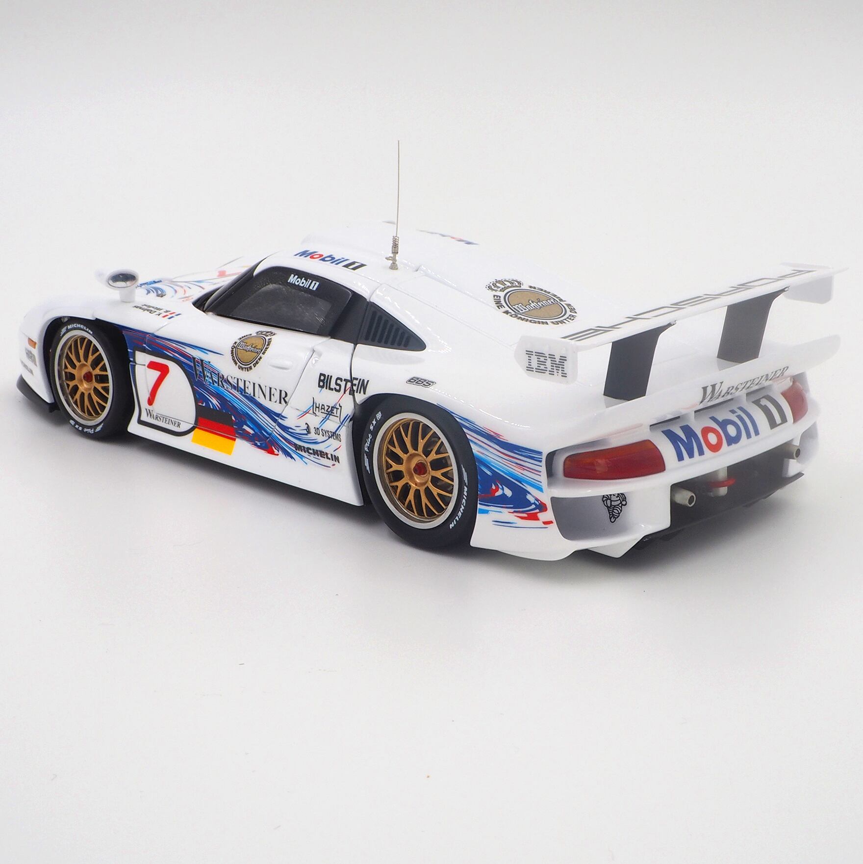 UTモデル1/18ポルシェ911GT1(希少)