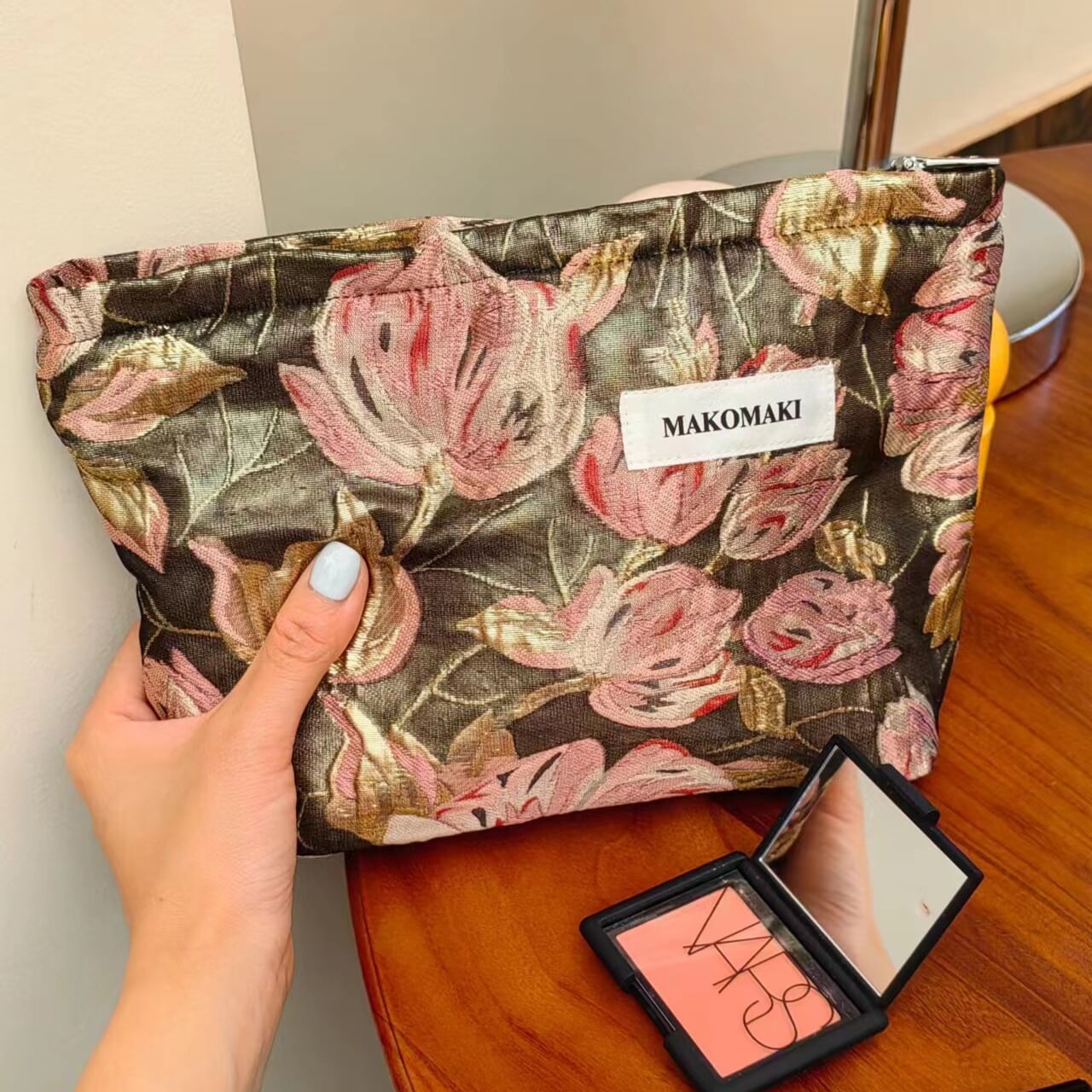 Vintage floral pouch S1962