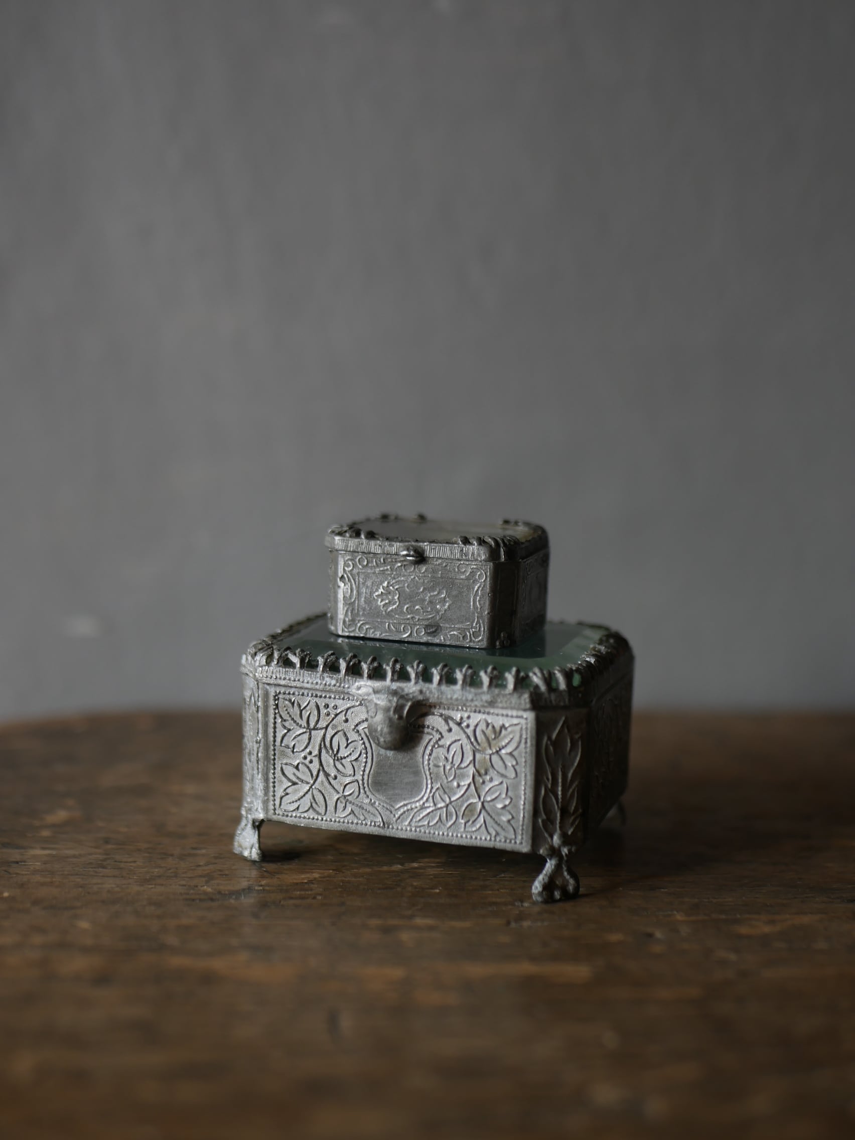 ガラスのジュエリーケース 小さい方 フランスアンティーク アンティークのある暮らし