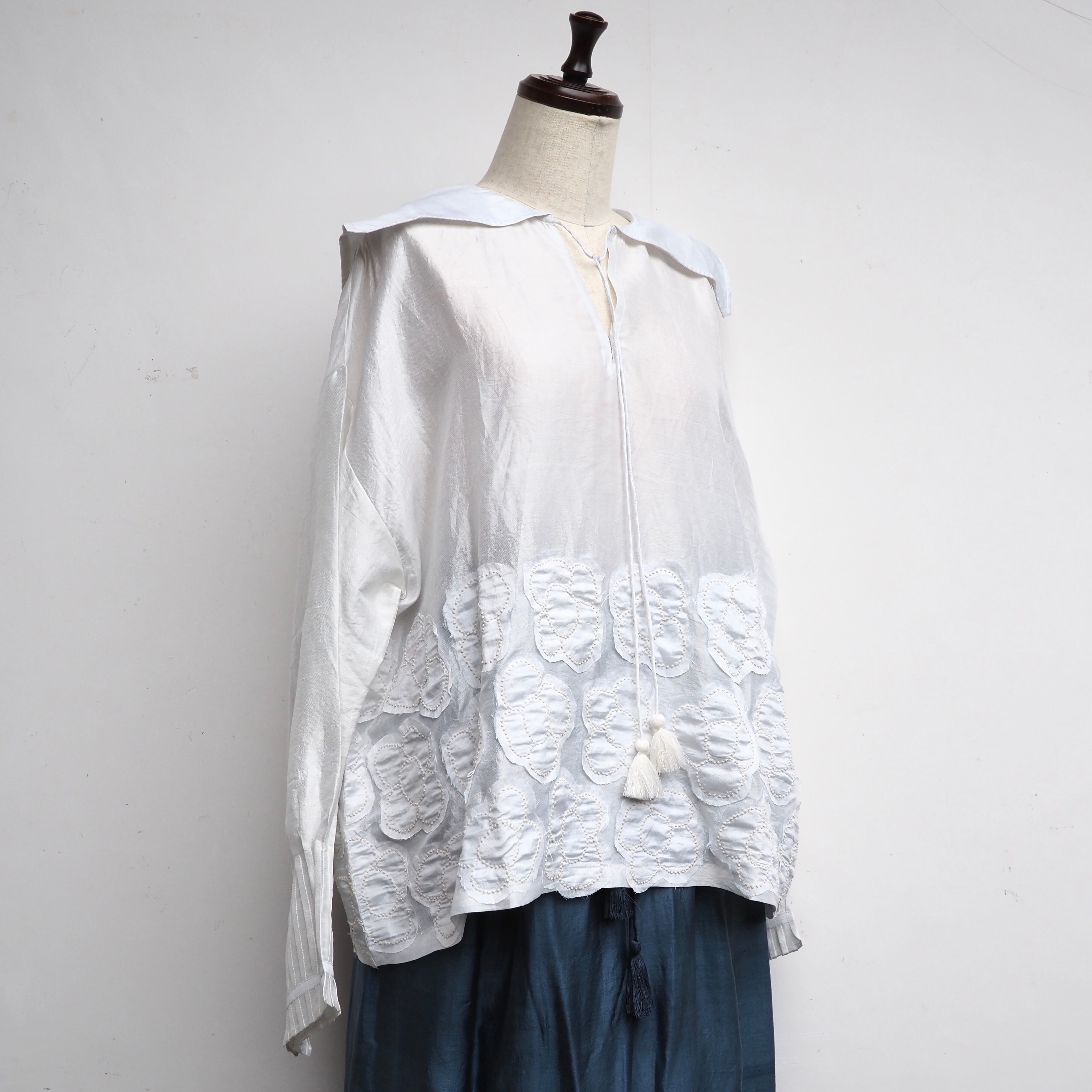 BUNON/Kahdi Silk flower Blouse/BN2653