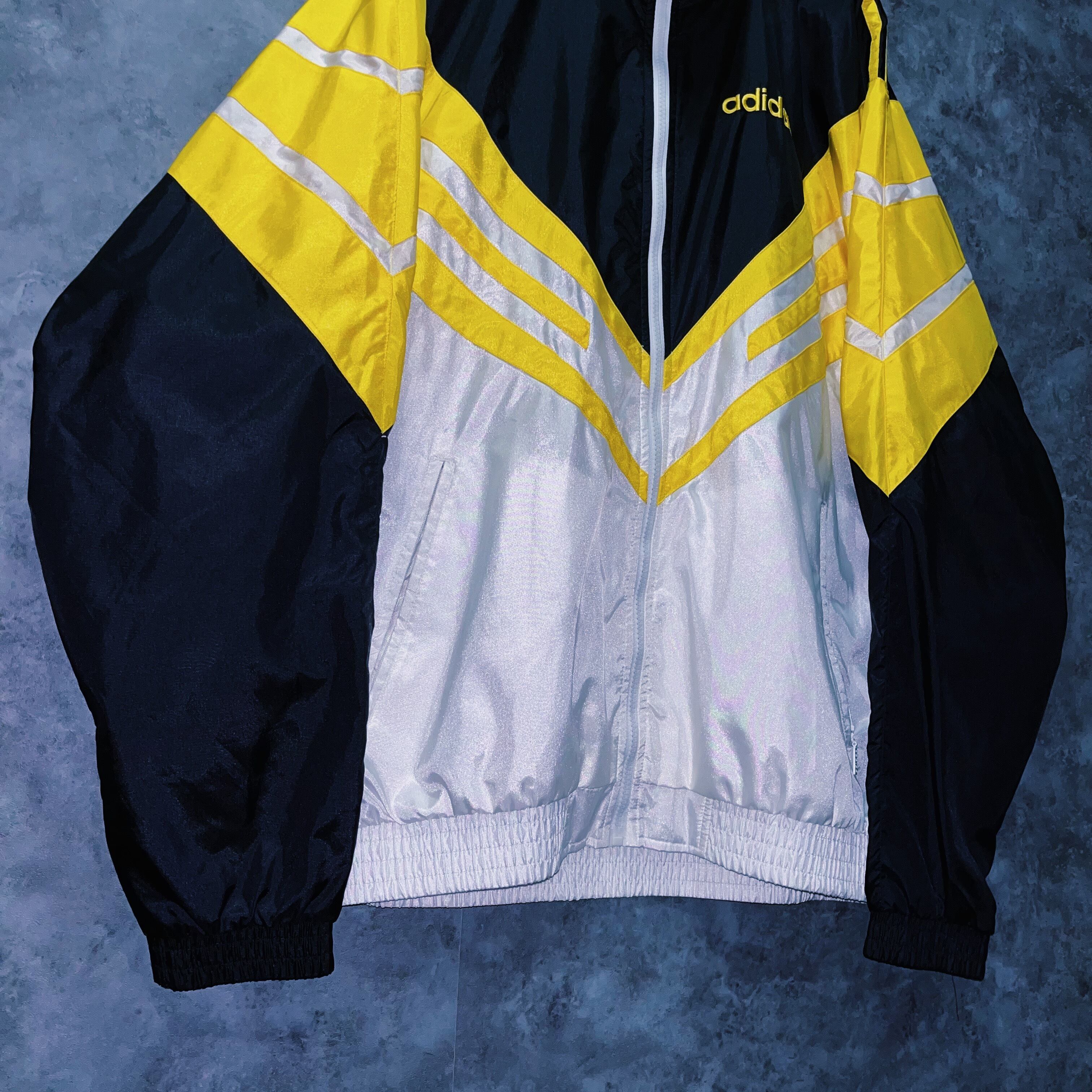 doppio】90's vintage “adidas” switching color design Nylon track