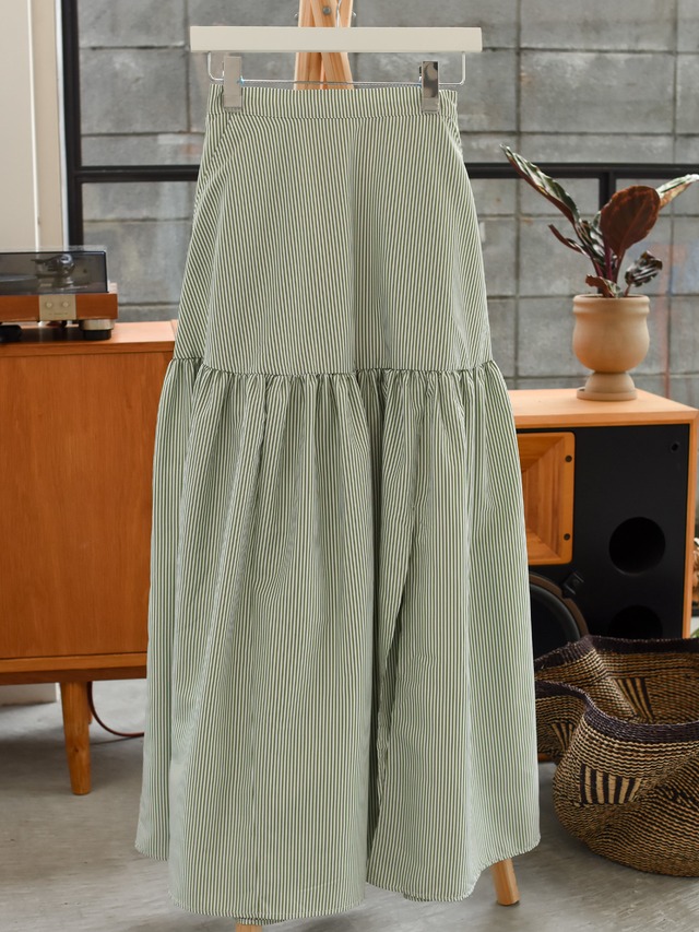 slit volume tiered skirt（stripe）