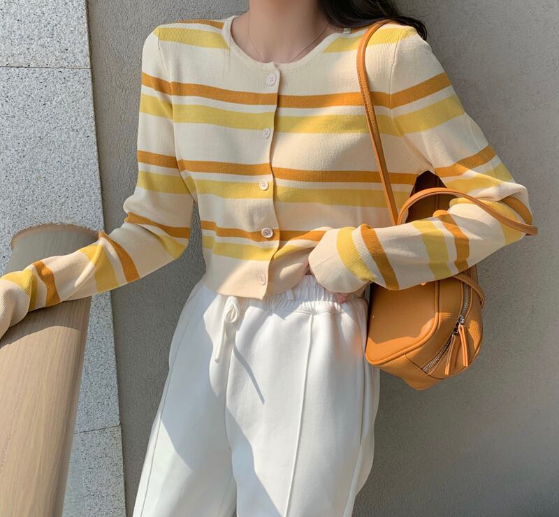 ストライプニットセーター ラウンドネックボタンカーディガンスプリングシングルトップス レディース 春物 Oネック ビッグFスモールZ韓国42631271706