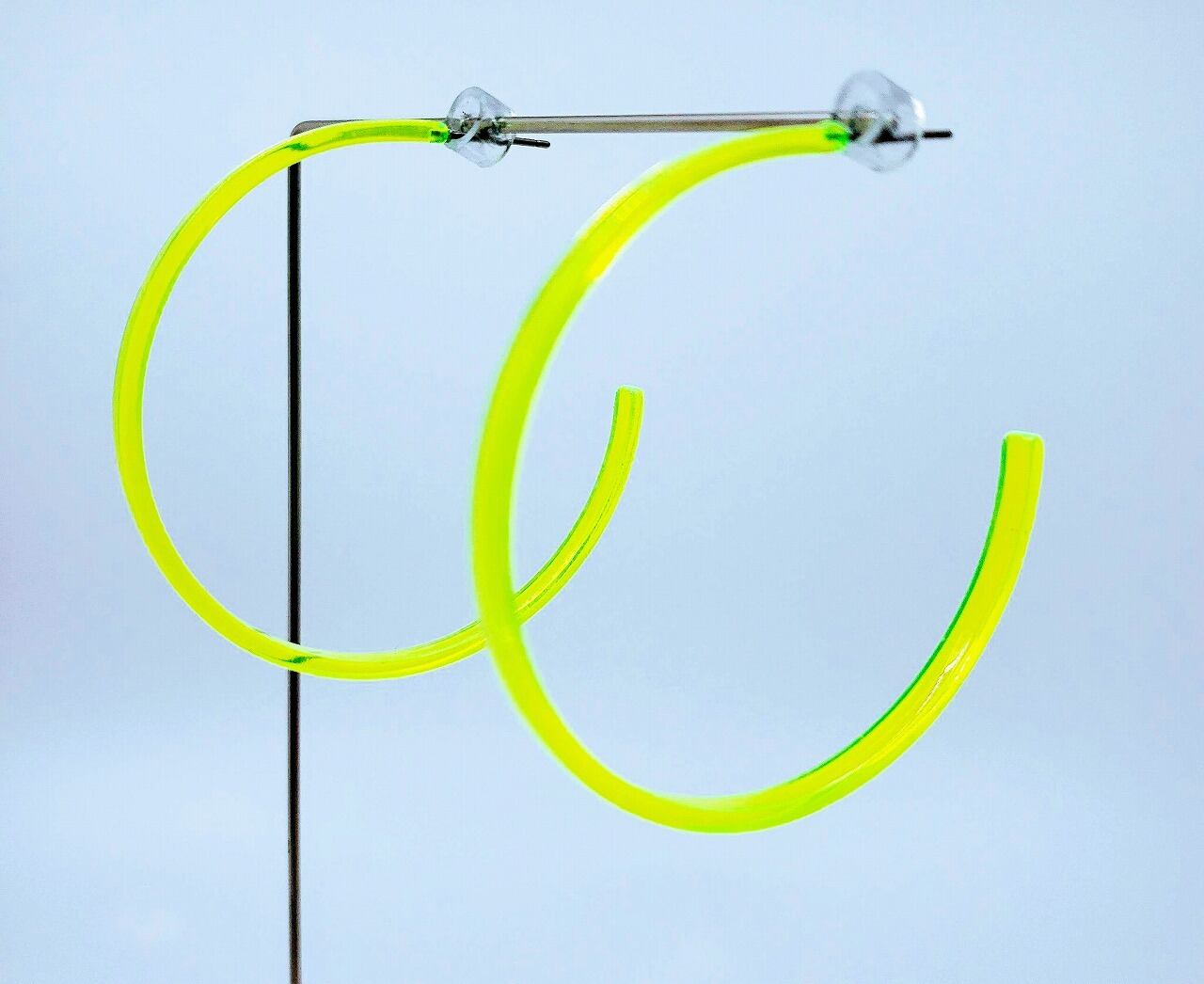 クリアフープピアス - L ネオンイエロー 蛍光 ネオンカラー