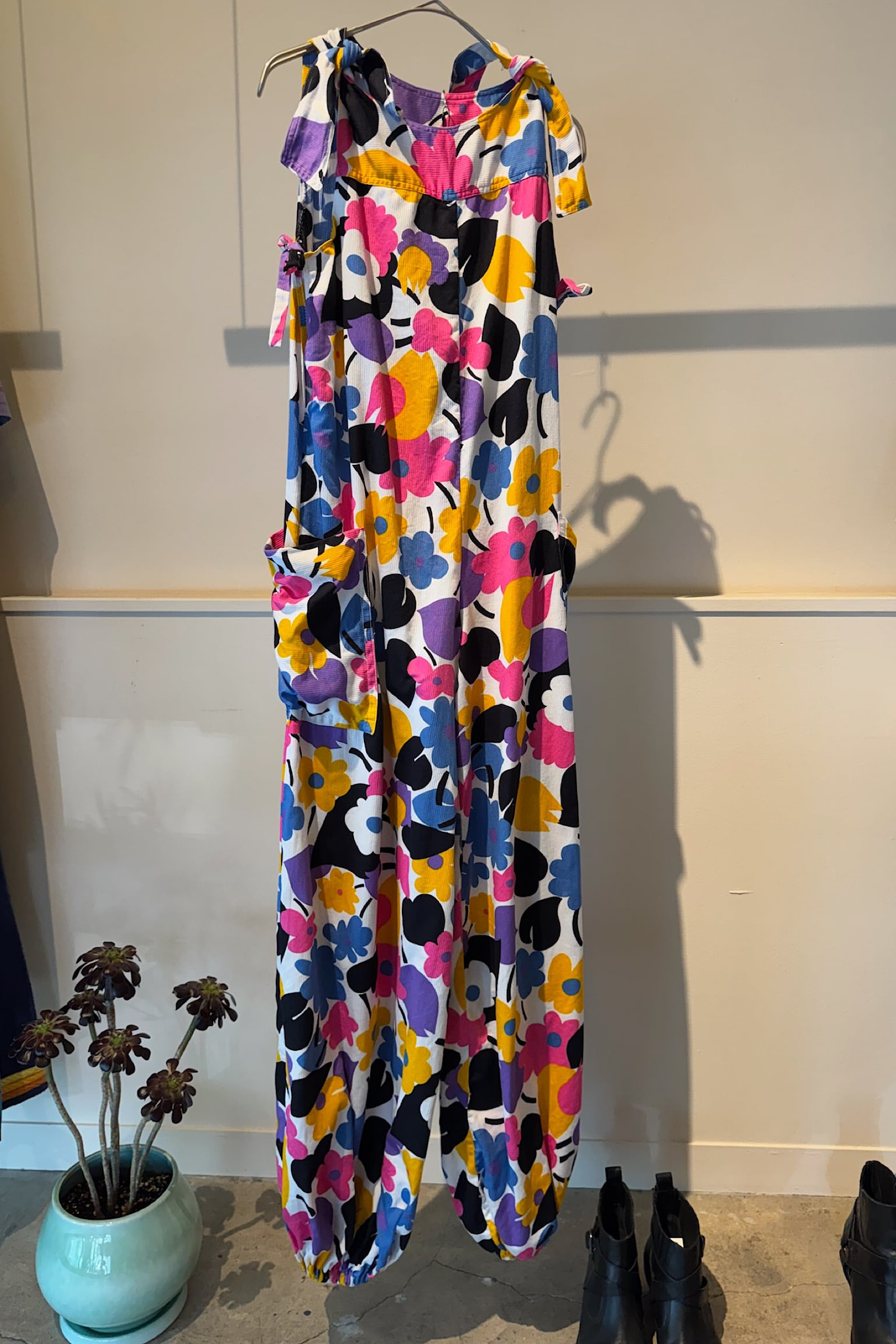 【送料無料】80's Scandinavian floral textured jumpsuit