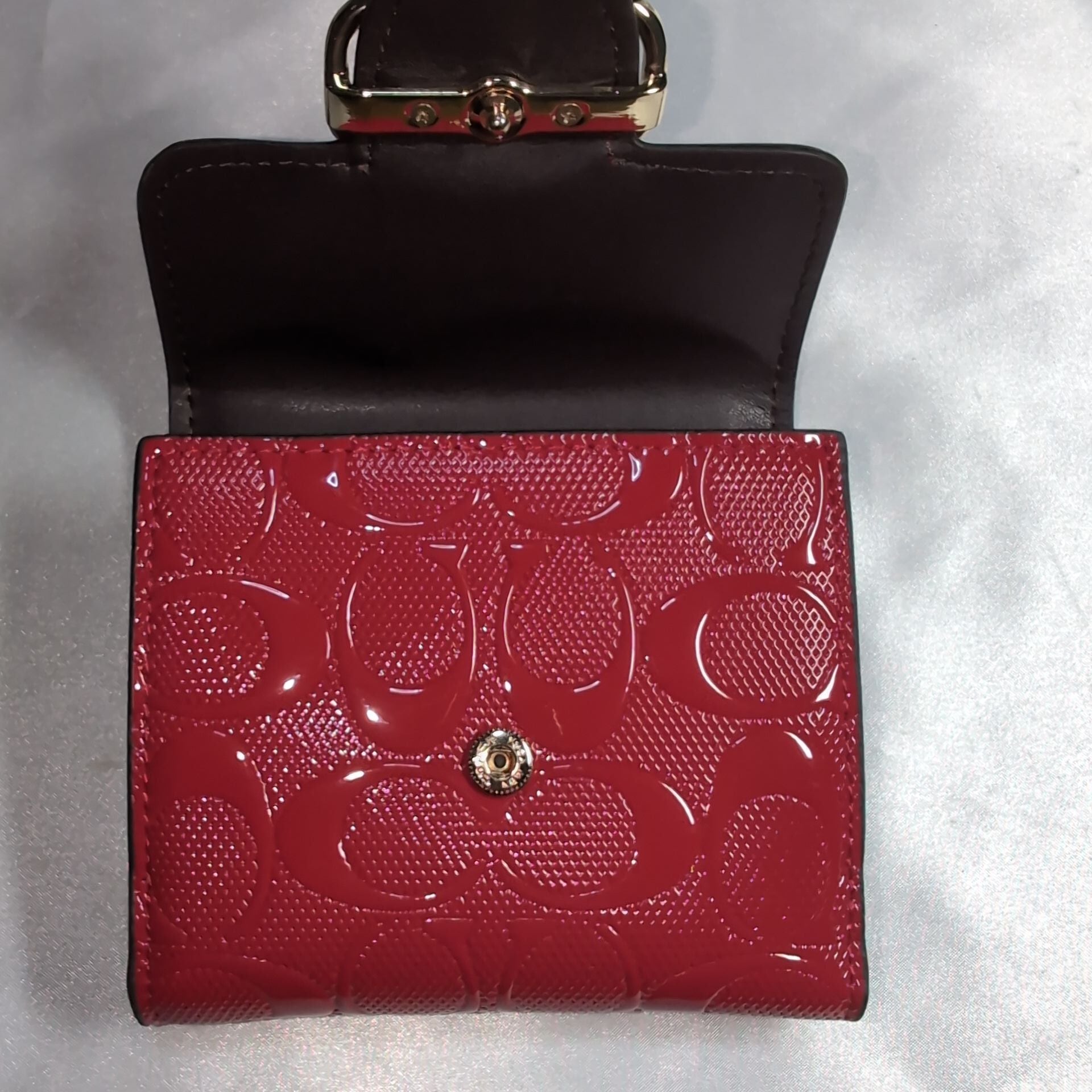 【未使用品】COACH コーチ スモール シグネチャー 二つ折り財布 レッド COACHコーチ 二つ折り財布 スモール モーガン ウォレット