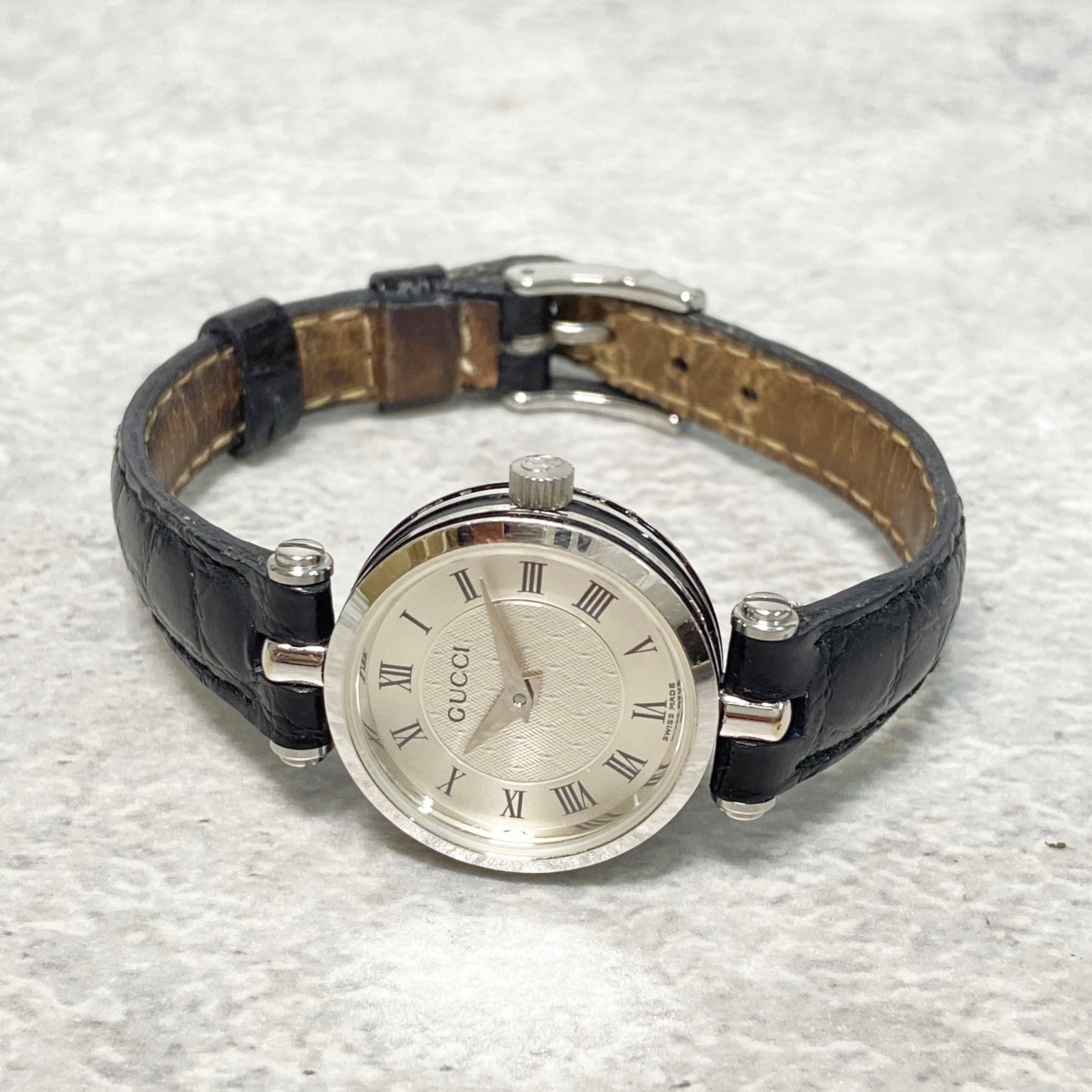 GUCCI グッチ 2040L クォーツ SS 革ベルト シルバー文字盤 腕時計