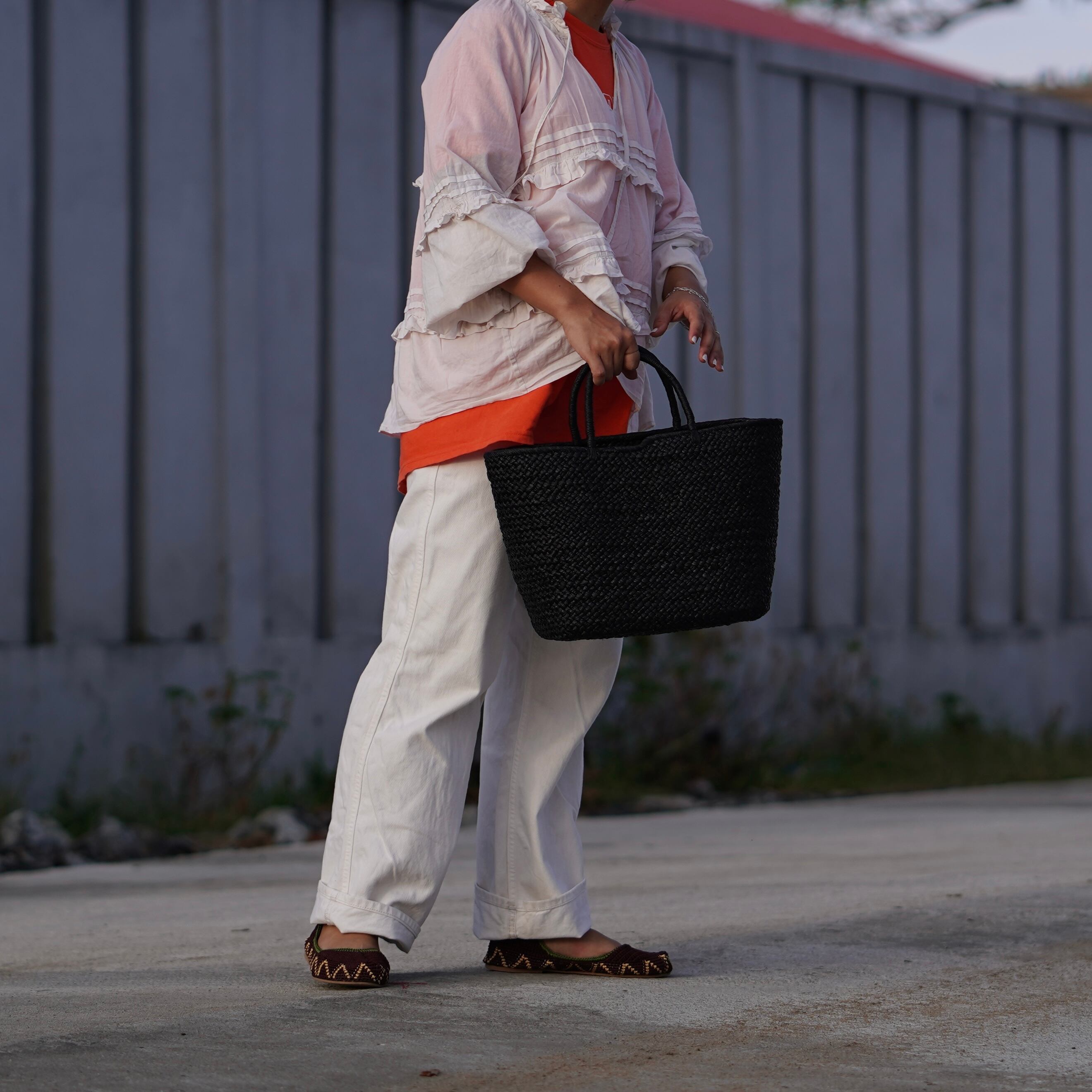 Marche Bag (M) - Black | AMPIANA