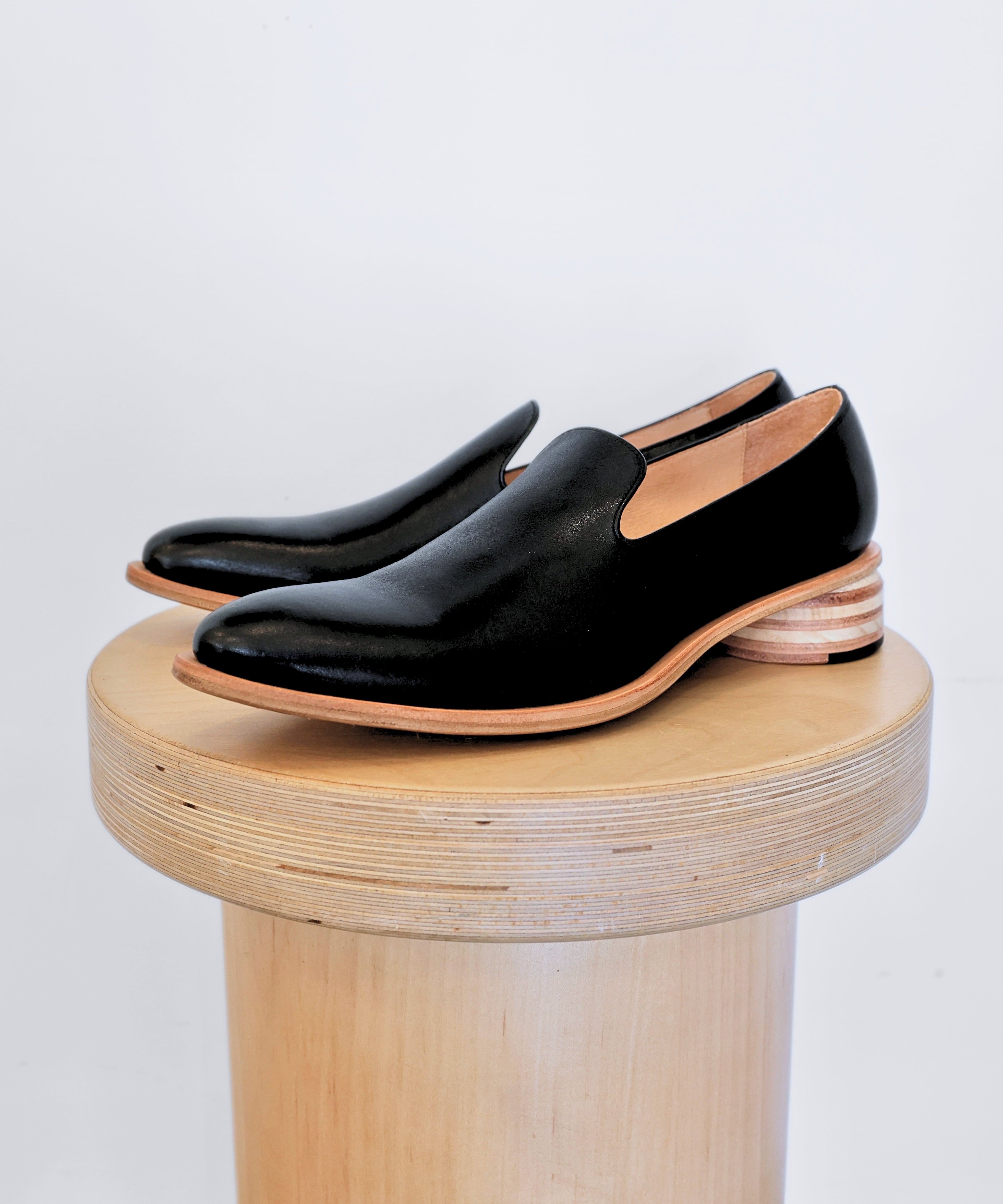 MARIEOHIRA / SHO-001 Paulownia Slipon / Black / Sole Natural