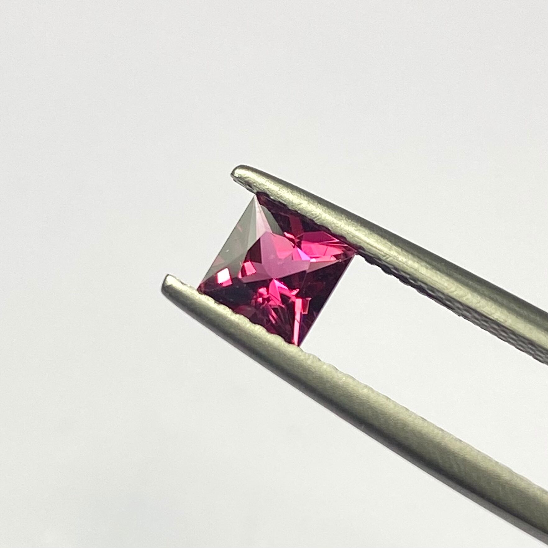 プリンセスカットの美しいピンクトルマリン