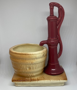 VINTAGE red pomp vase