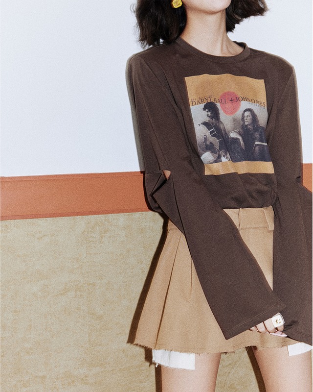 グラフィックスリットスリーブカットソー　S25609