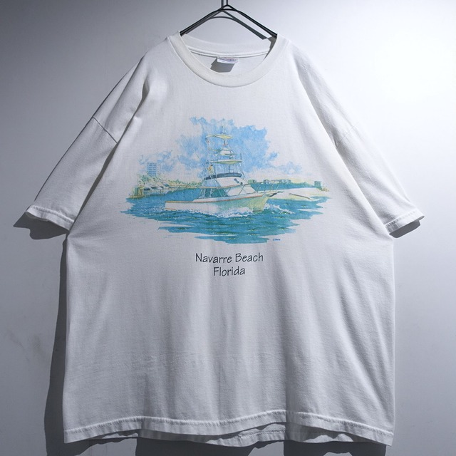 00s “Hanes” White Beach Art Print Design T-Shirt