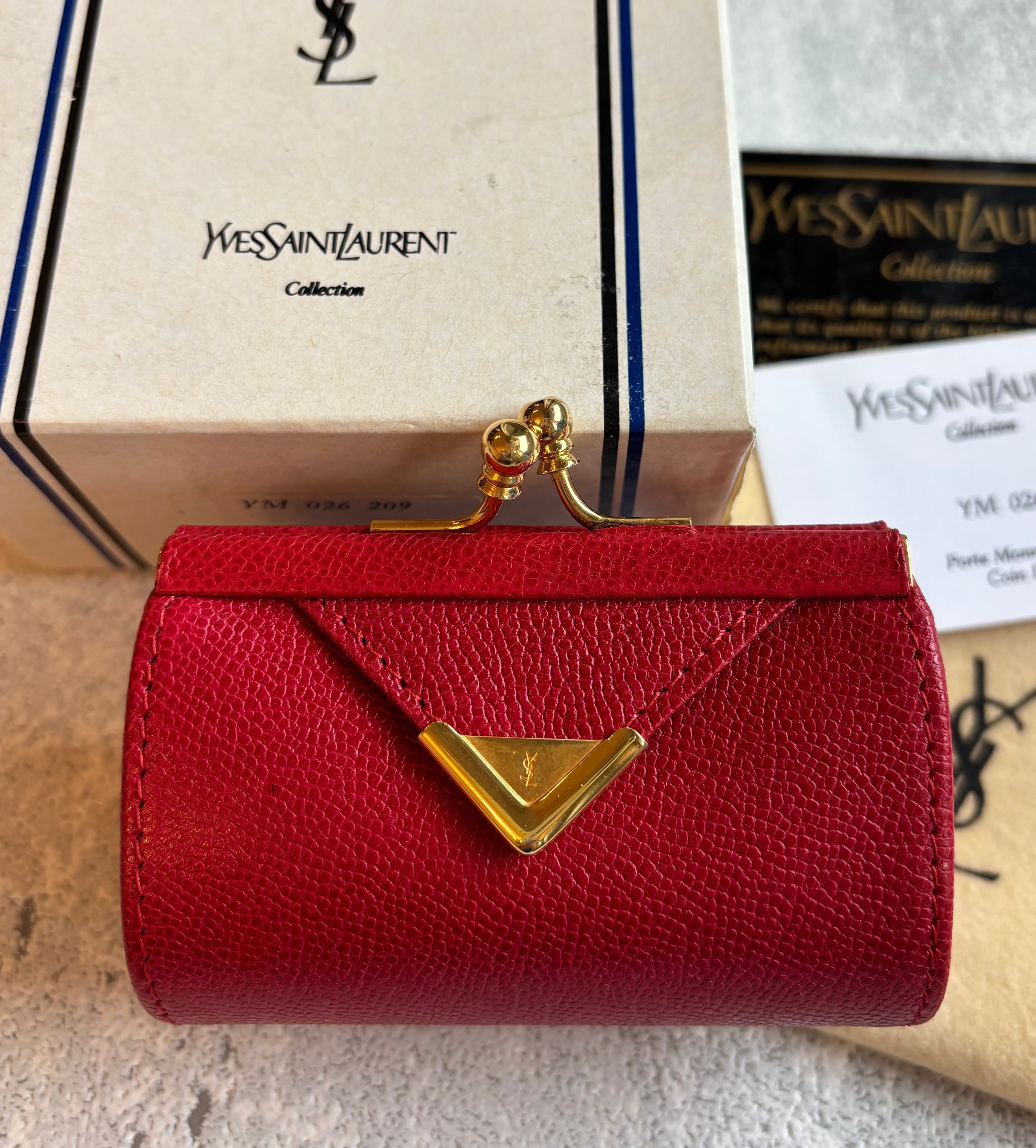 イヴ・サンローラン　財布　小銭入れ　箱付き Yves Saint Laurent がま口レザーコインケース 箱付き | Petit luxe