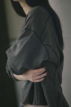 DU260712 Vneck Tuck Design Sweat