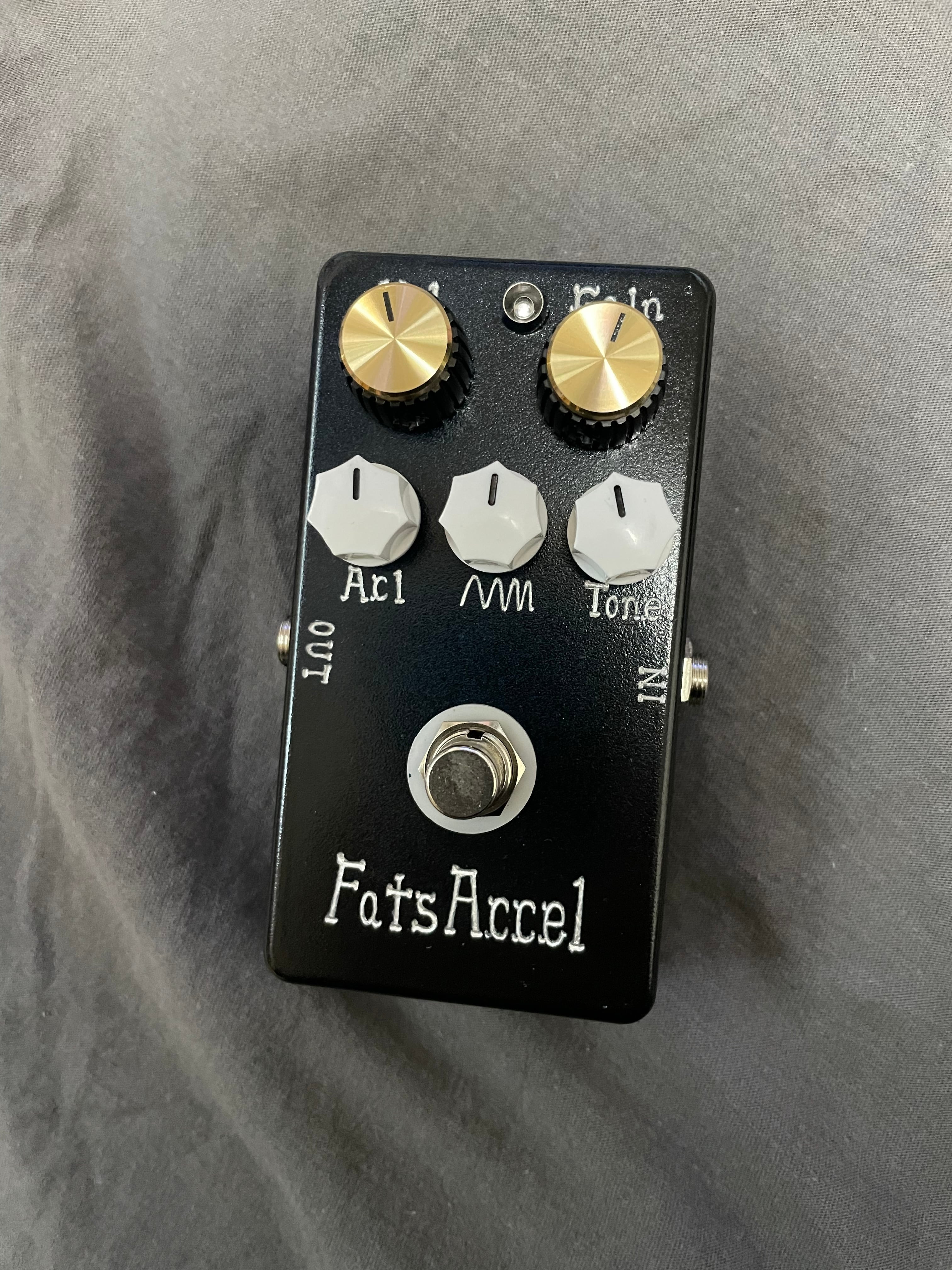 Fats Accel “ゲイン加速機能付き” オーバードライブ ディストーション