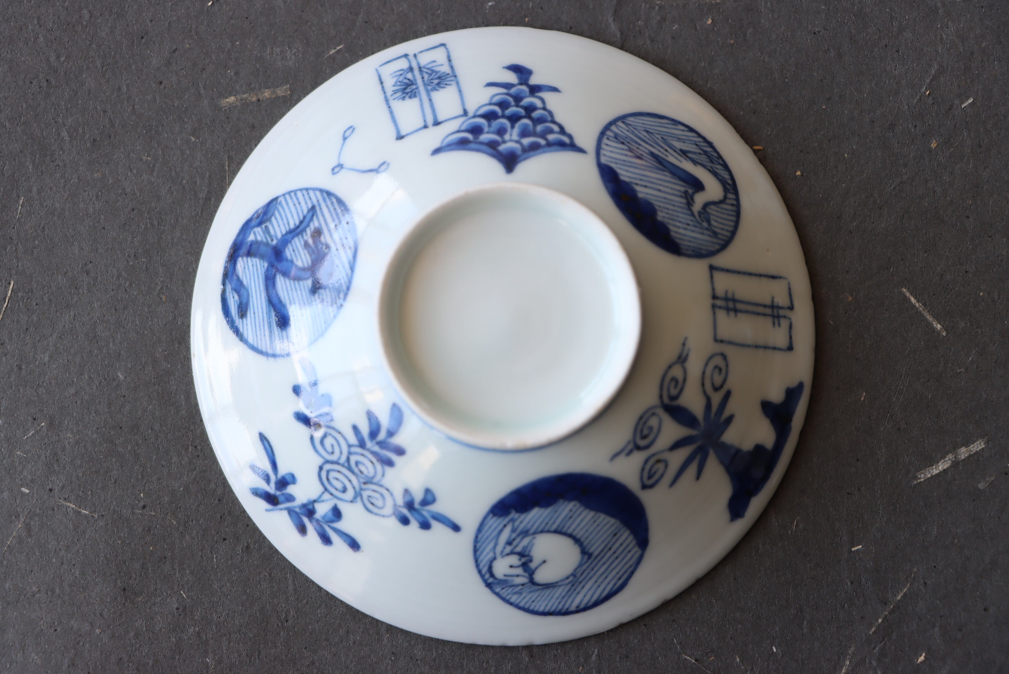 古伊万里 染付 兎龍鳥文 蓋茶碗/Old Imari covered bowl | (有)新原美術