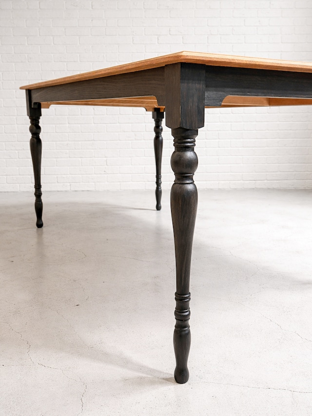 ホワイトオーク材ターンドレッグダイニングテーブル “極細スレンダー”(アンティーク調ろくろ足テーブル) W1400〜2400 4〜8人掛け 引き出し付きダイニングテーブル