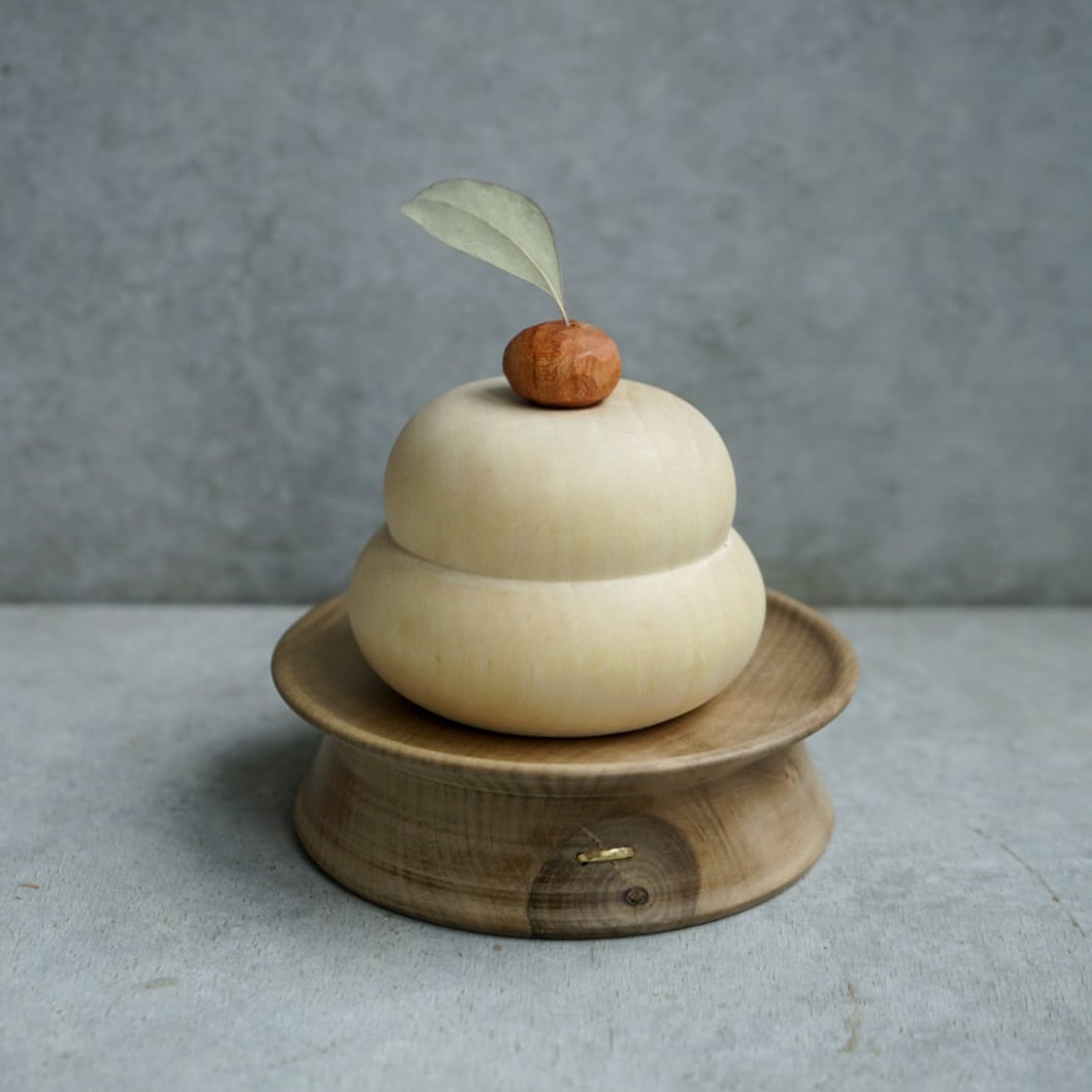 あたたかな木の鏡餅 鏡餅大A | shiotani works