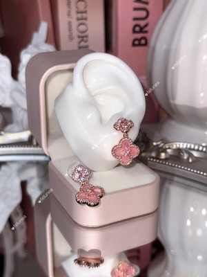 ピアス