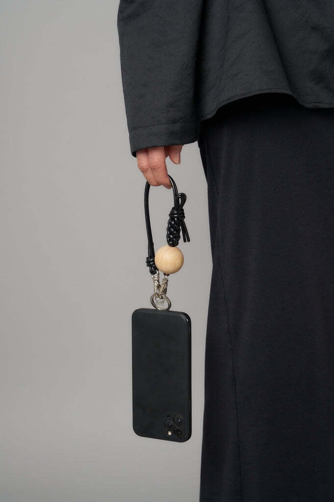 _Fot - Knot ball_hand strap ：Black｜ウッドボール／レザー