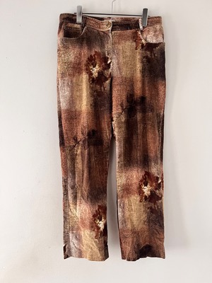 雰囲気のあるパンツ