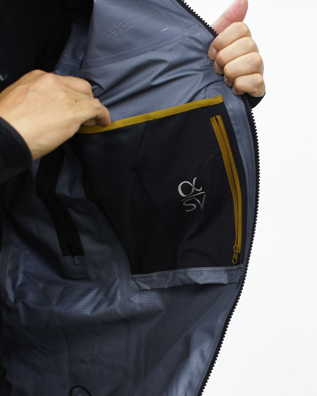 ARC'TERYX [アークテリクス正規代理店] M Alpha SV Jacket [X000009899