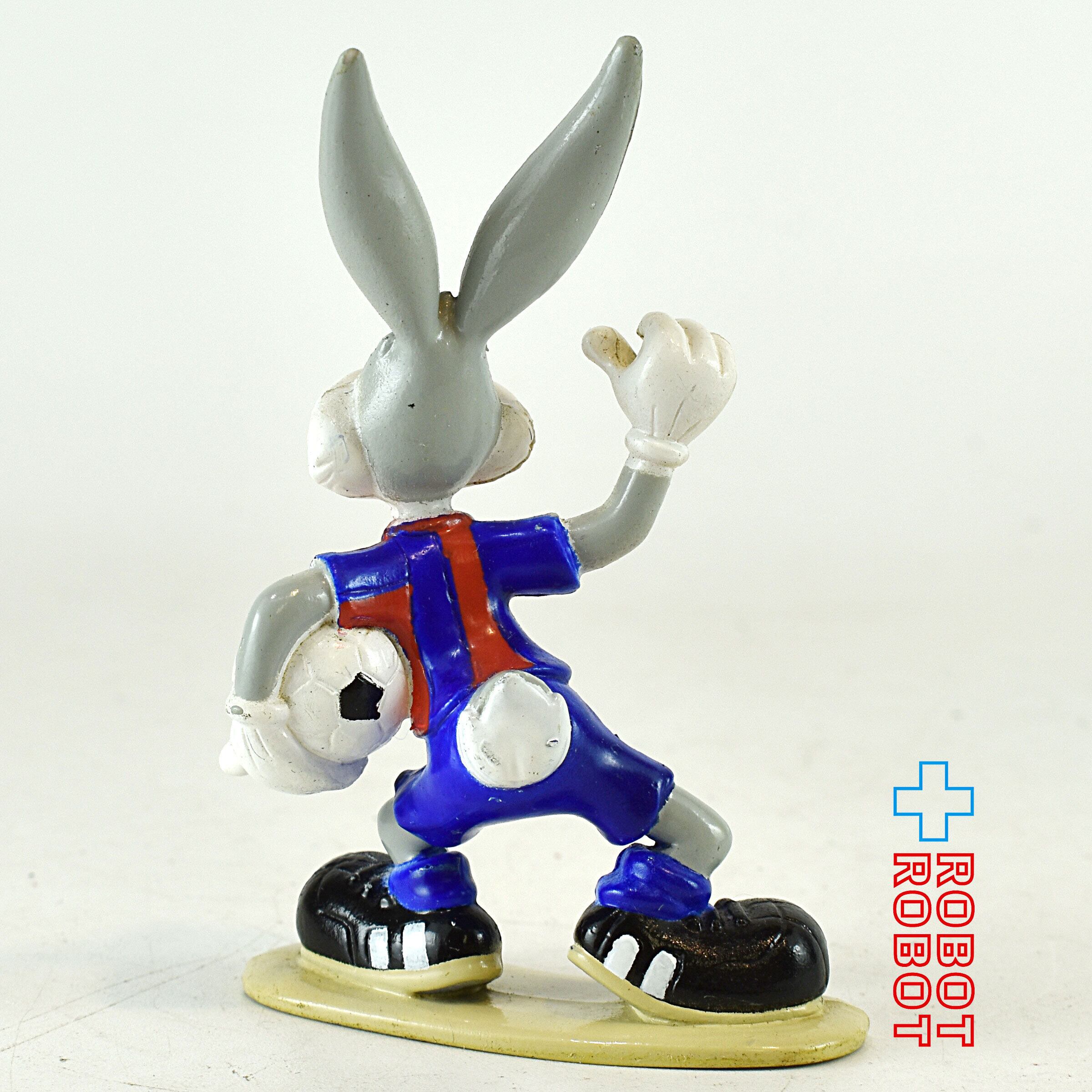 ルーニー・テューンズ バッグス・バニー サッカー 赤青 PVCフィギュア