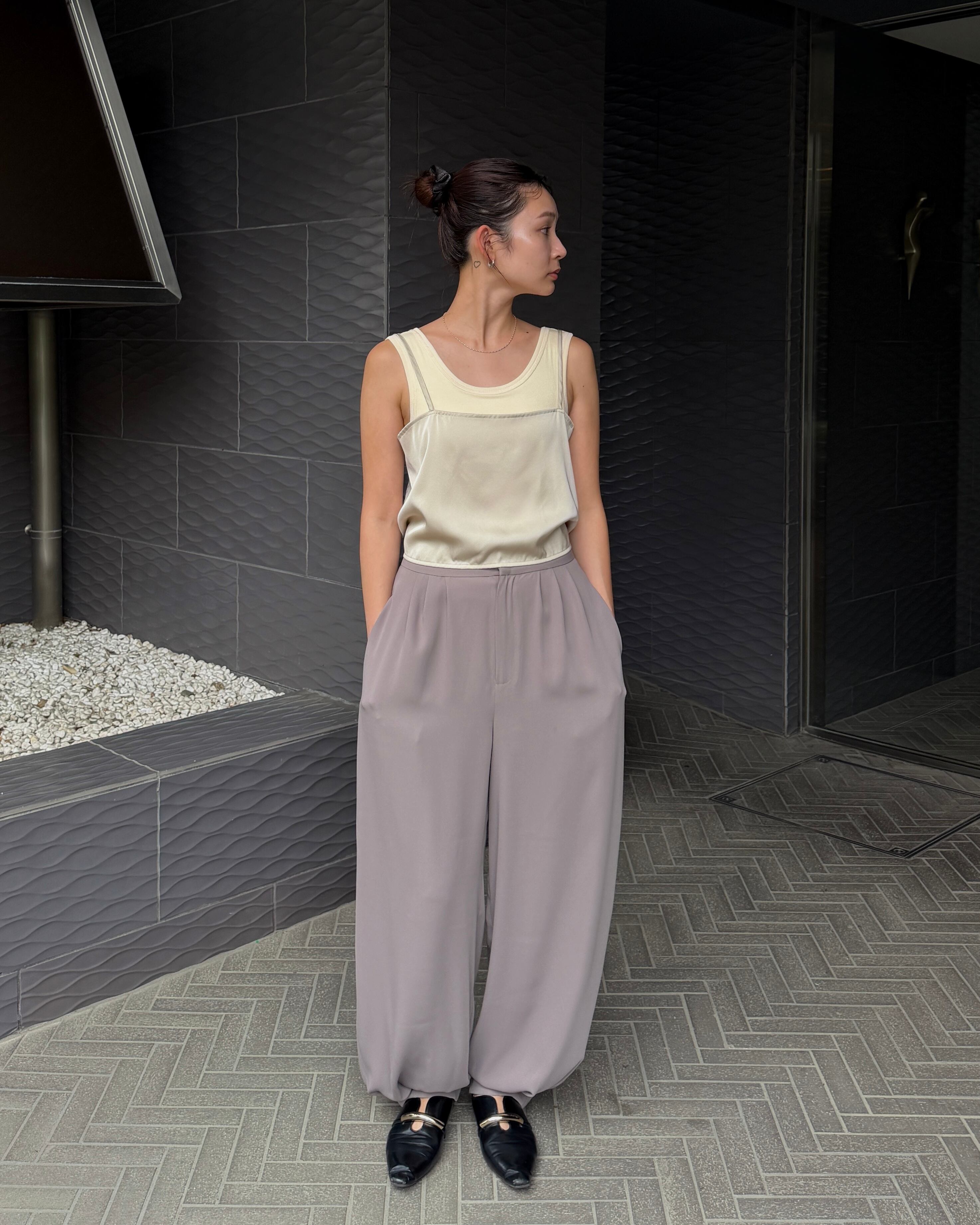 back cross satin camisole | quūi