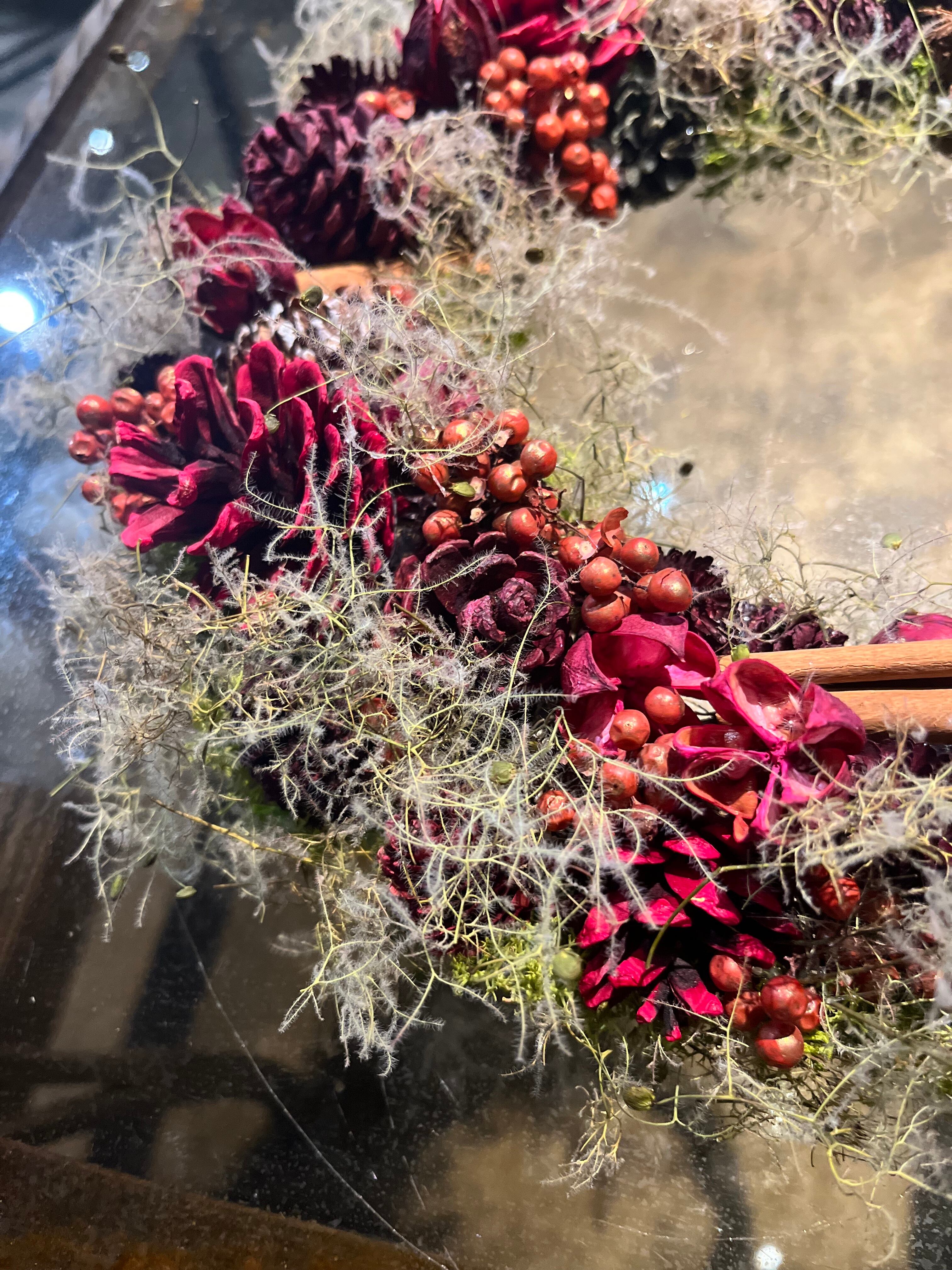 スモーキーなスモークツリーのナチュラルリース(Red)　ギフトケース入り