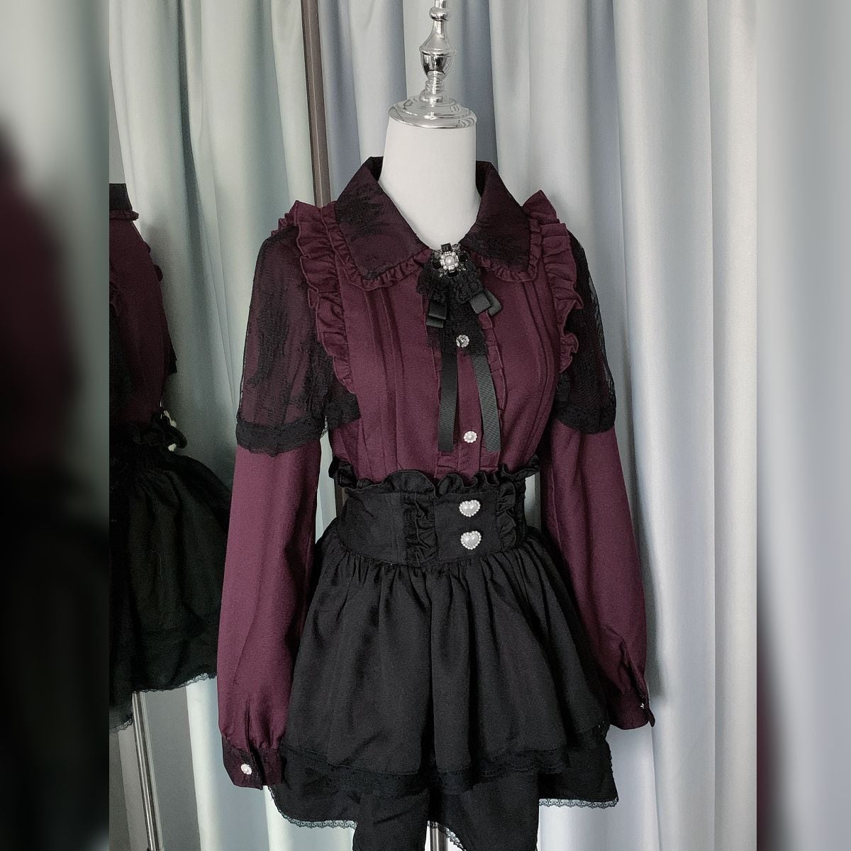 地雷系ショルダーレースティアードスカートセット：ブラウス