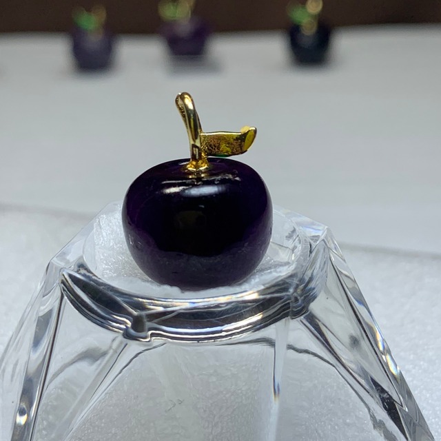 26.フローライトりんご・ペンダントトップ