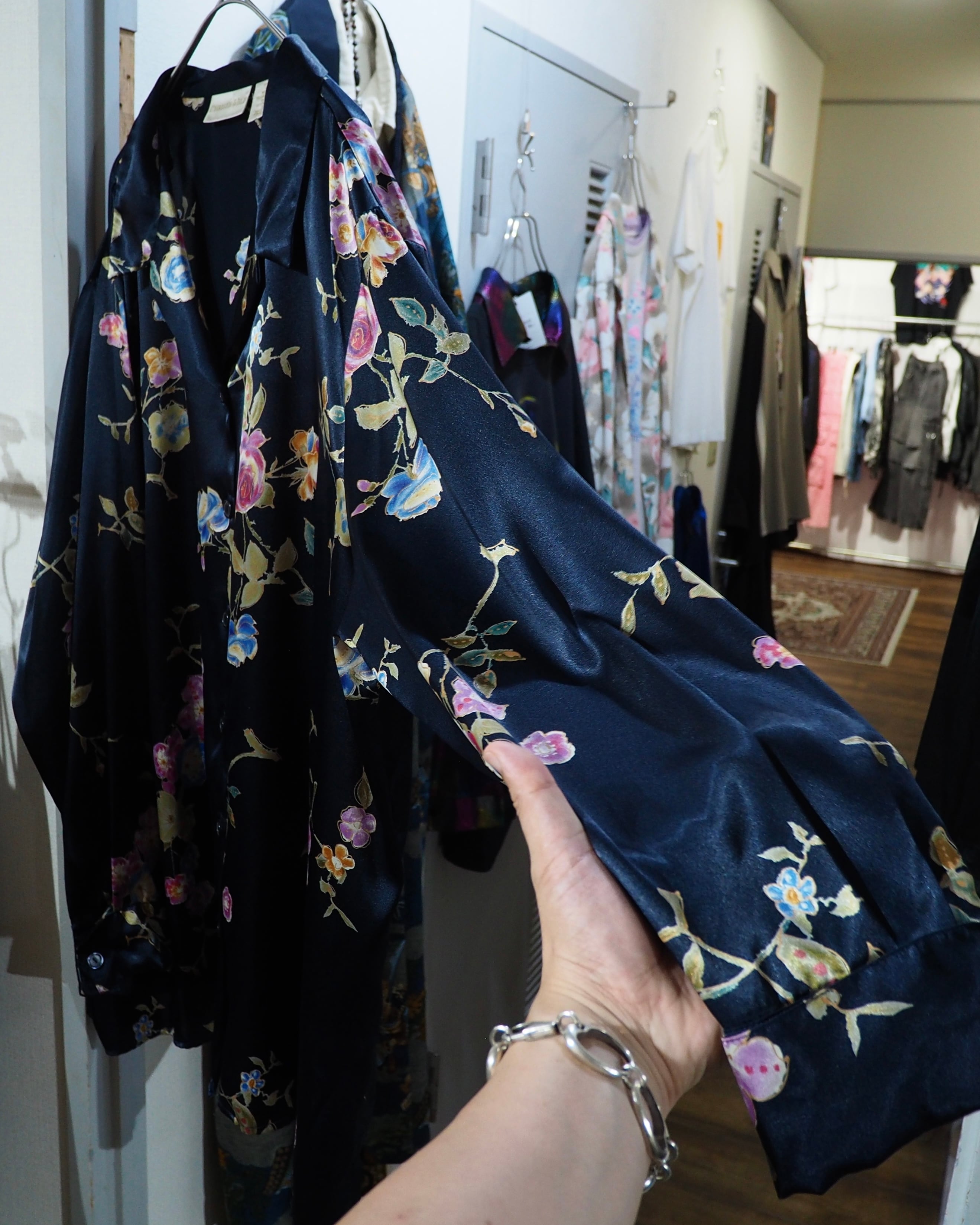 Beautiful Luxury Flower printed Drape loose Open collar Shirt