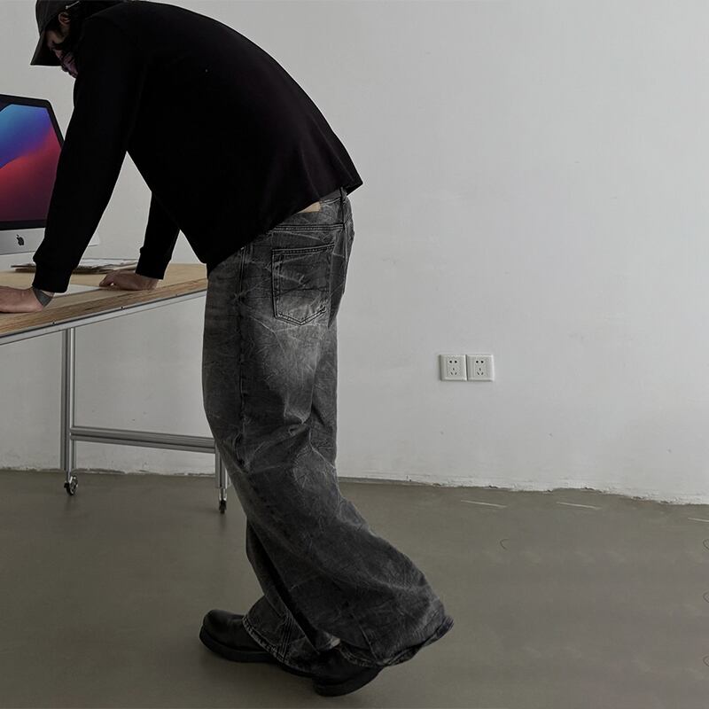 INKNOTSブラックウォッシュストレートデニムパンツ