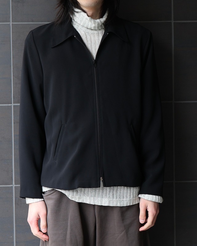 Thin zip-up blouson