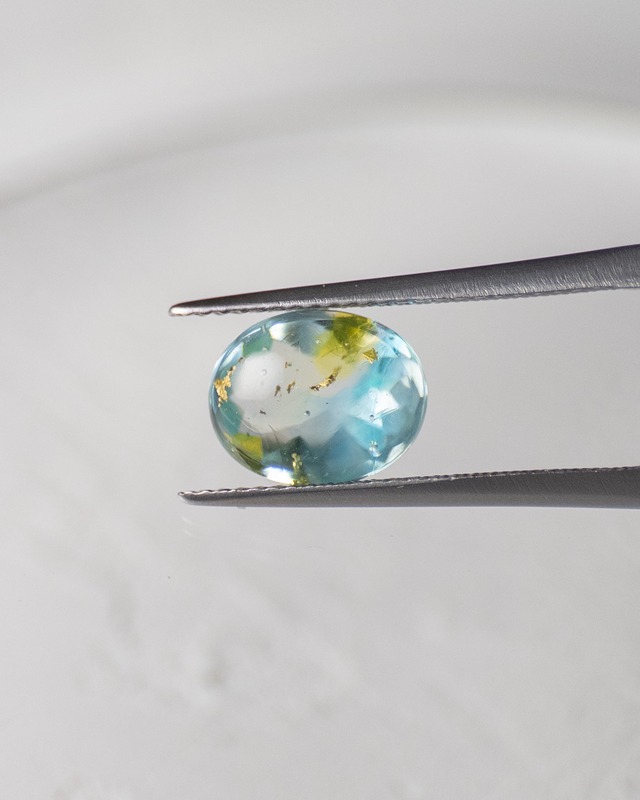 バフトップオーバルカット10×8mm #621【硝子の宝石】箔入