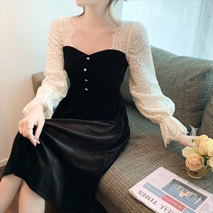 【送料無料】 ロングドレス ワンピース ドレス dress 衣装 パーティドレス ロング ロング丈 ひざ丈 膝下 袖あり 長袖 フレア袖 フレアスリーブ ラウンドネック Aライン フレア ドッキング レース 異素材切り替え 透け感 シースルー ベロア エレガント 可愛い 大人可愛い きれいめ シンプル カジュアル シック コンサバ 華やか 大人 上品 おしゃれ お洒落 レトロ こなれ感 高見え 高級感 フェミニン 無地 冬 着回し 韓国 ファッション 体型カバー 定番 着痩せ 大きめ 黒 ブラック