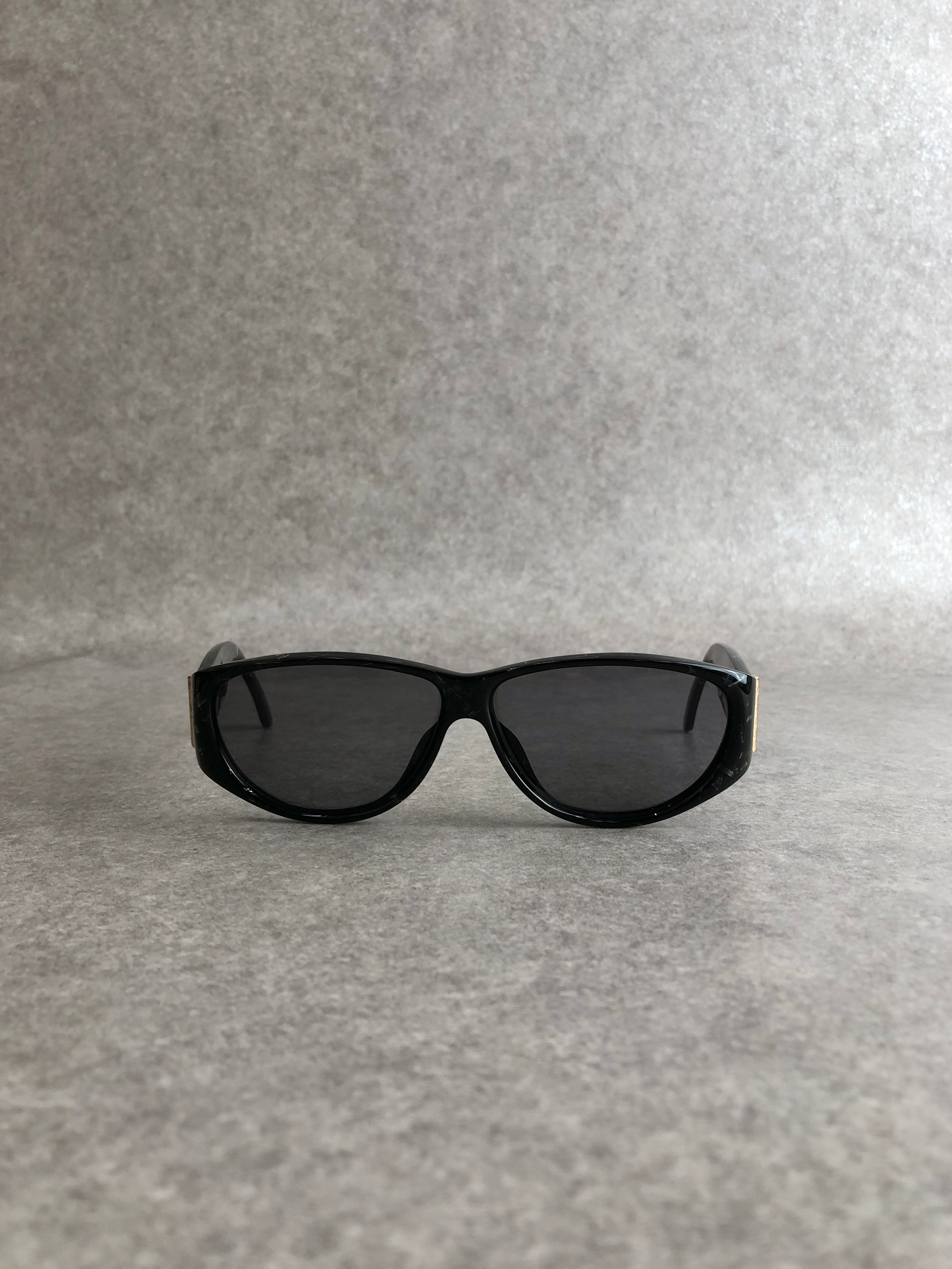 【美品】Christian Dior サングラス ブラックCD金ロゴ ディオール Christian Dior クリスチャン ディオール サングラス ブラック CDロゴ