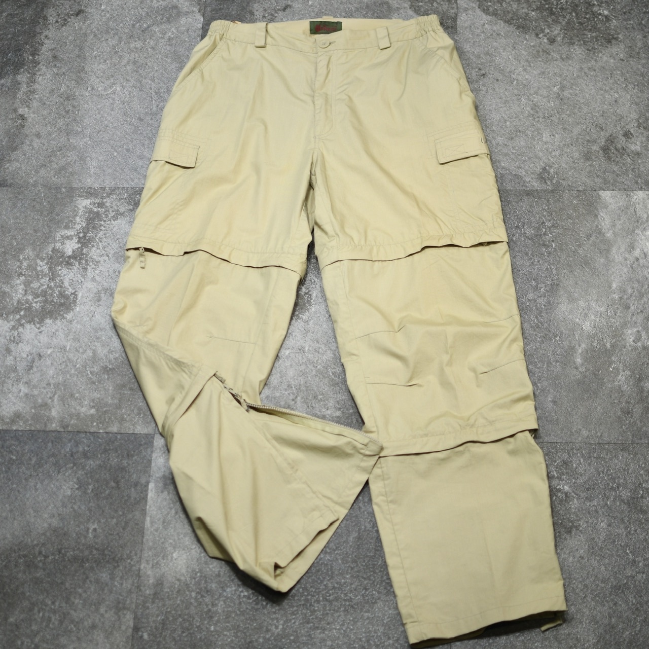 design detachable pants beige